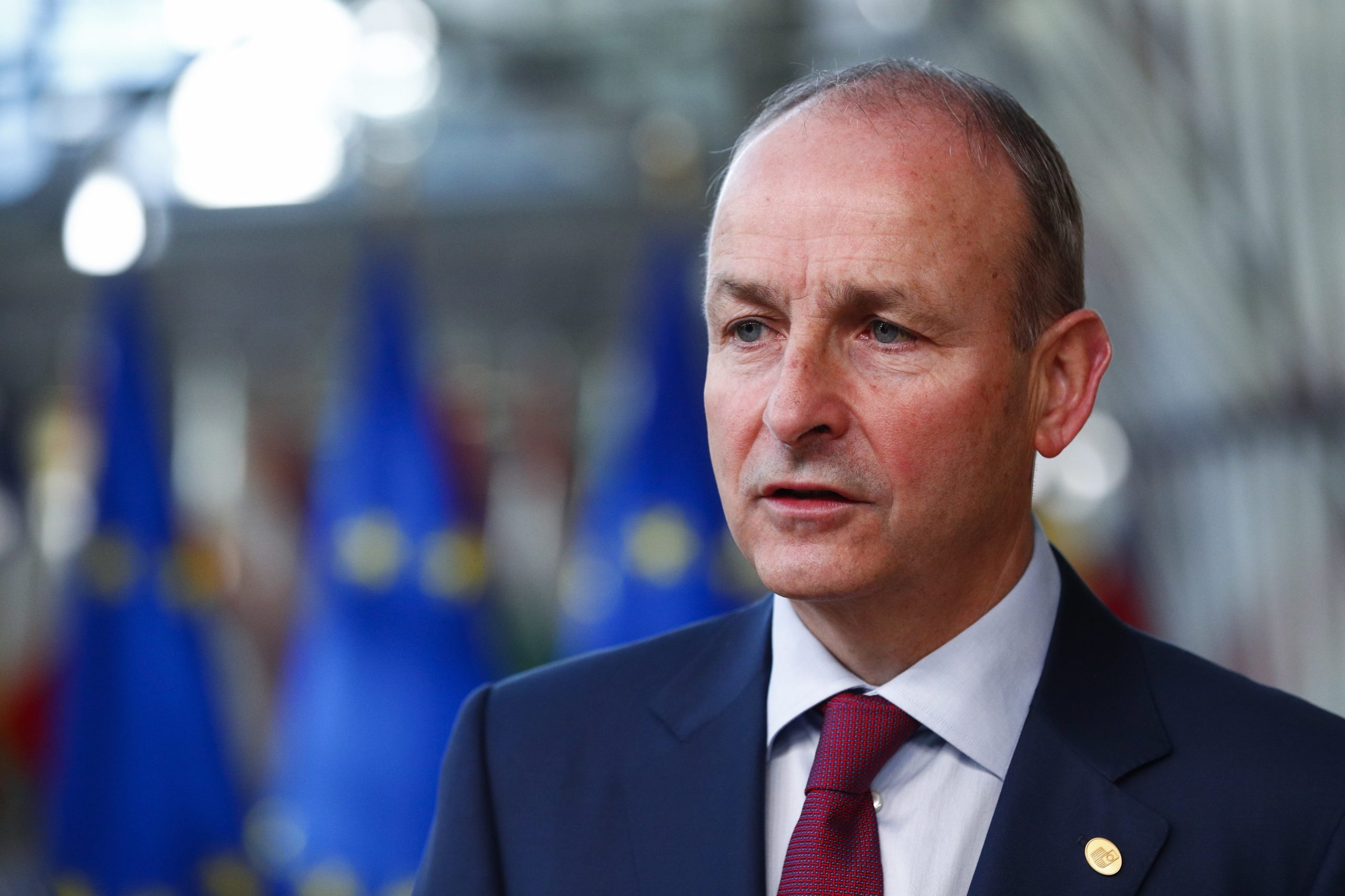 Covid-19: Irlanda reativa recolher obrigatório para restauração devido a aumento de casos