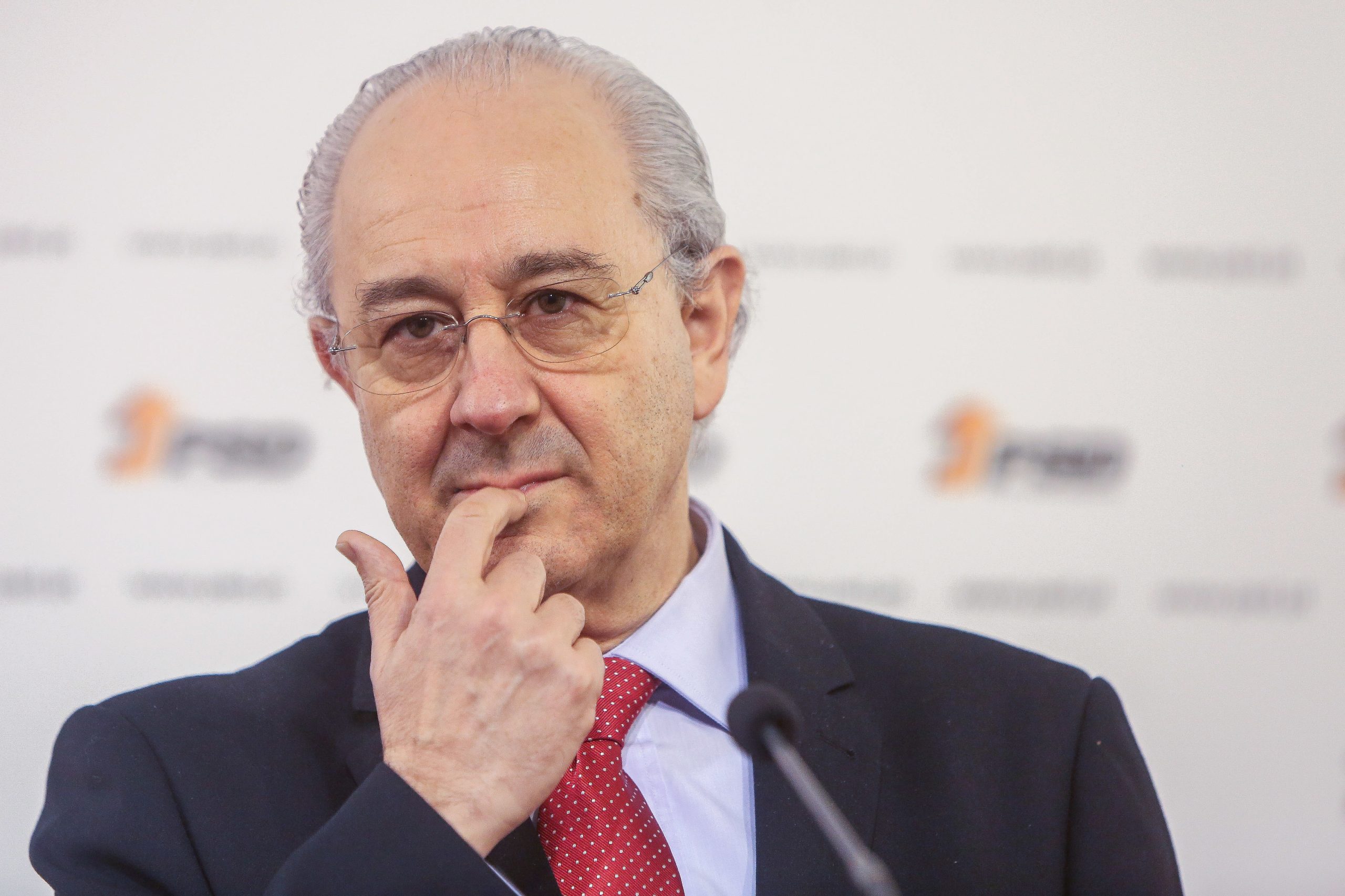 Rui Rio ‘estreia-se’ em Bruxelas como presidente do PSD