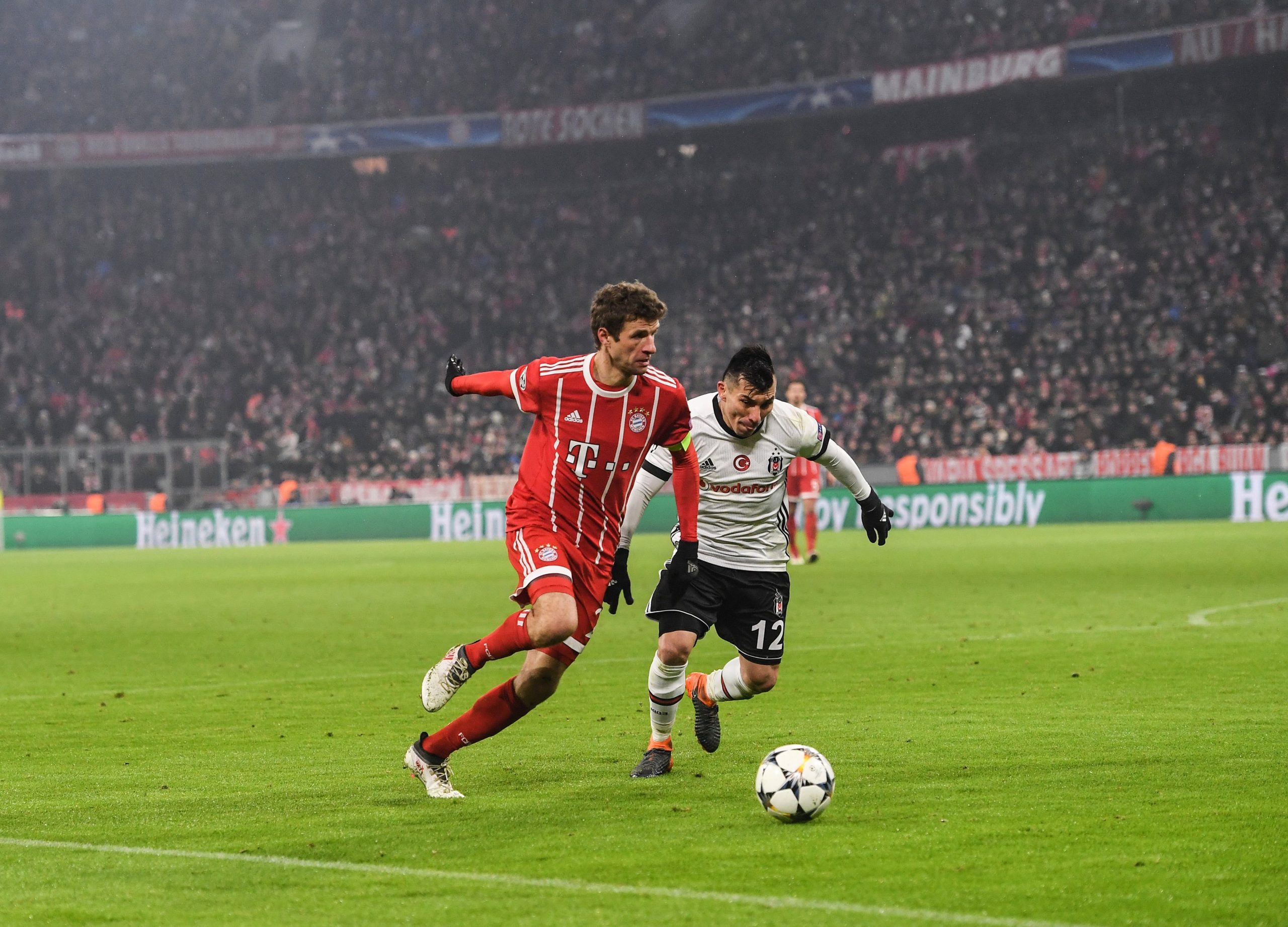Adepto perdeu 127 bilhetes para o Bayern de Munique-Besiktas depois de os ter deixado no tejadilho do carro