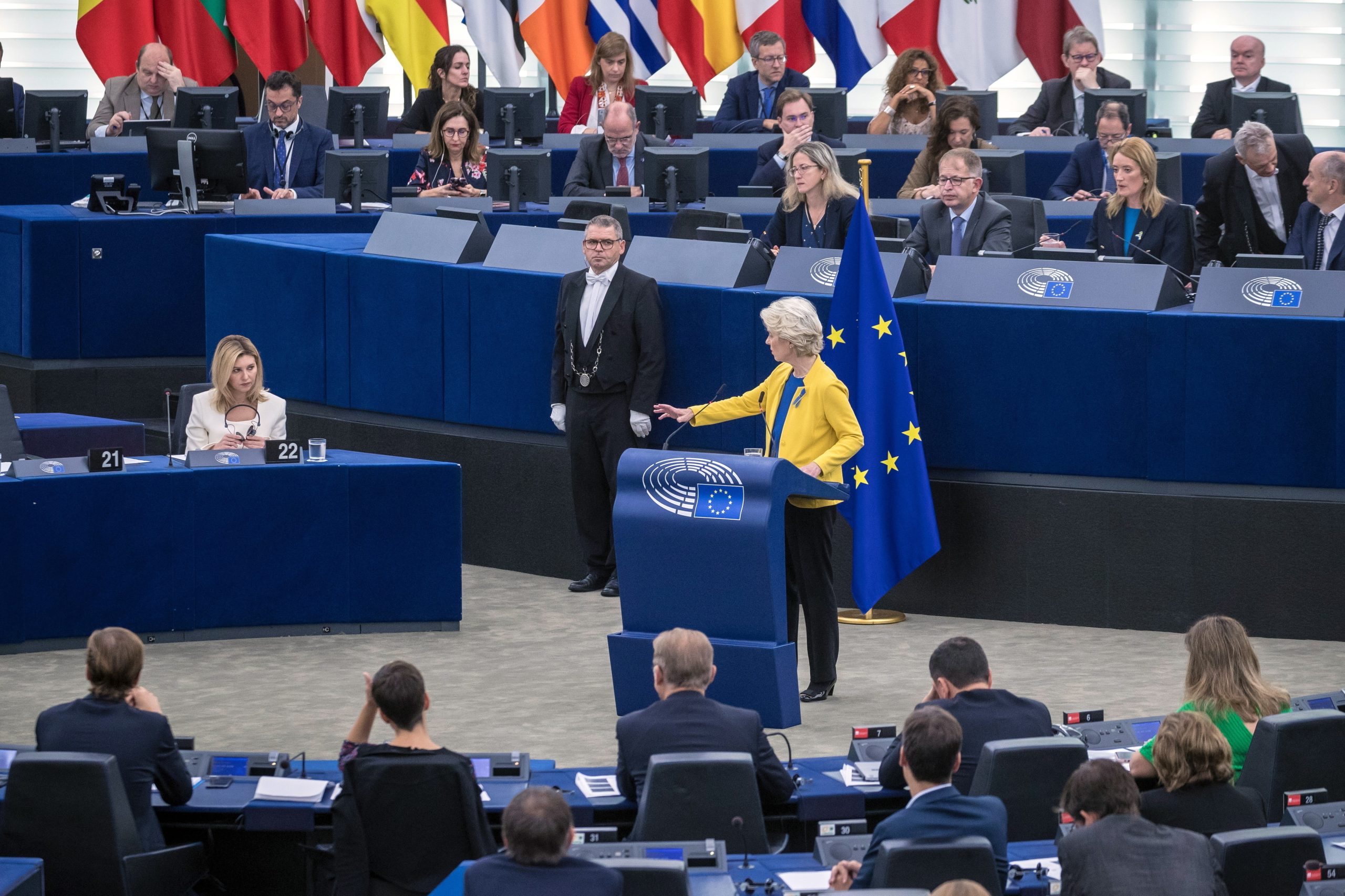 “Queremos evitar que as empresas fornecedoras de energia lucrem em altura de guerra”, disse Ursula Von der Leyen no discurso do Estado da União