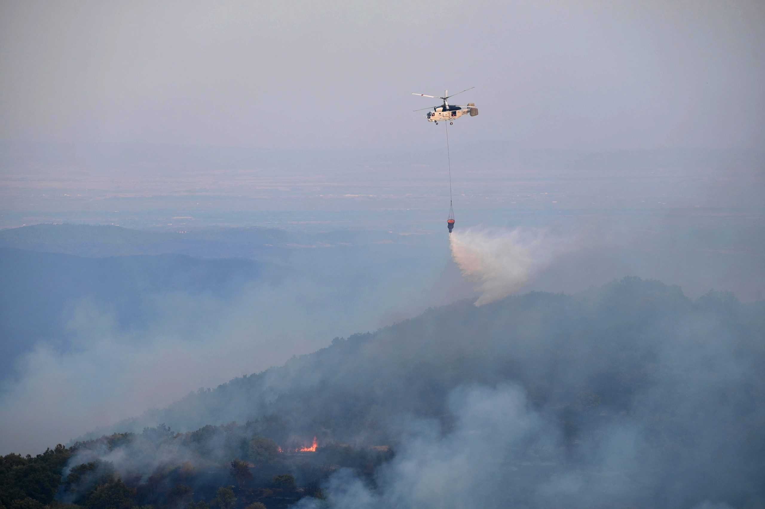 Frente do incêndio no nordeste da Grécia prestes a ser dominada