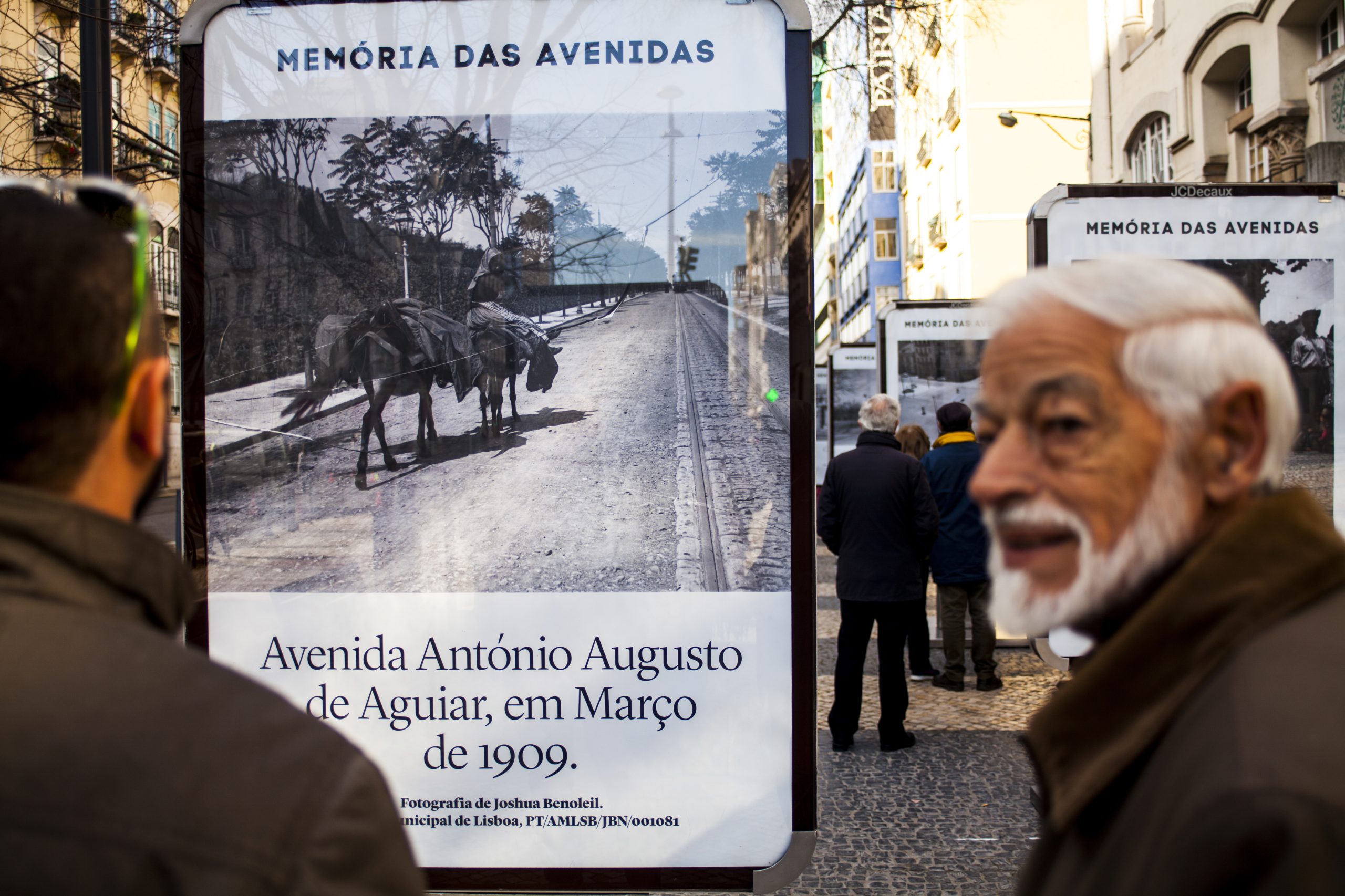 Moradores das Avenidas Novas alertam Câmara de Lisboa para problemas de estacionamento