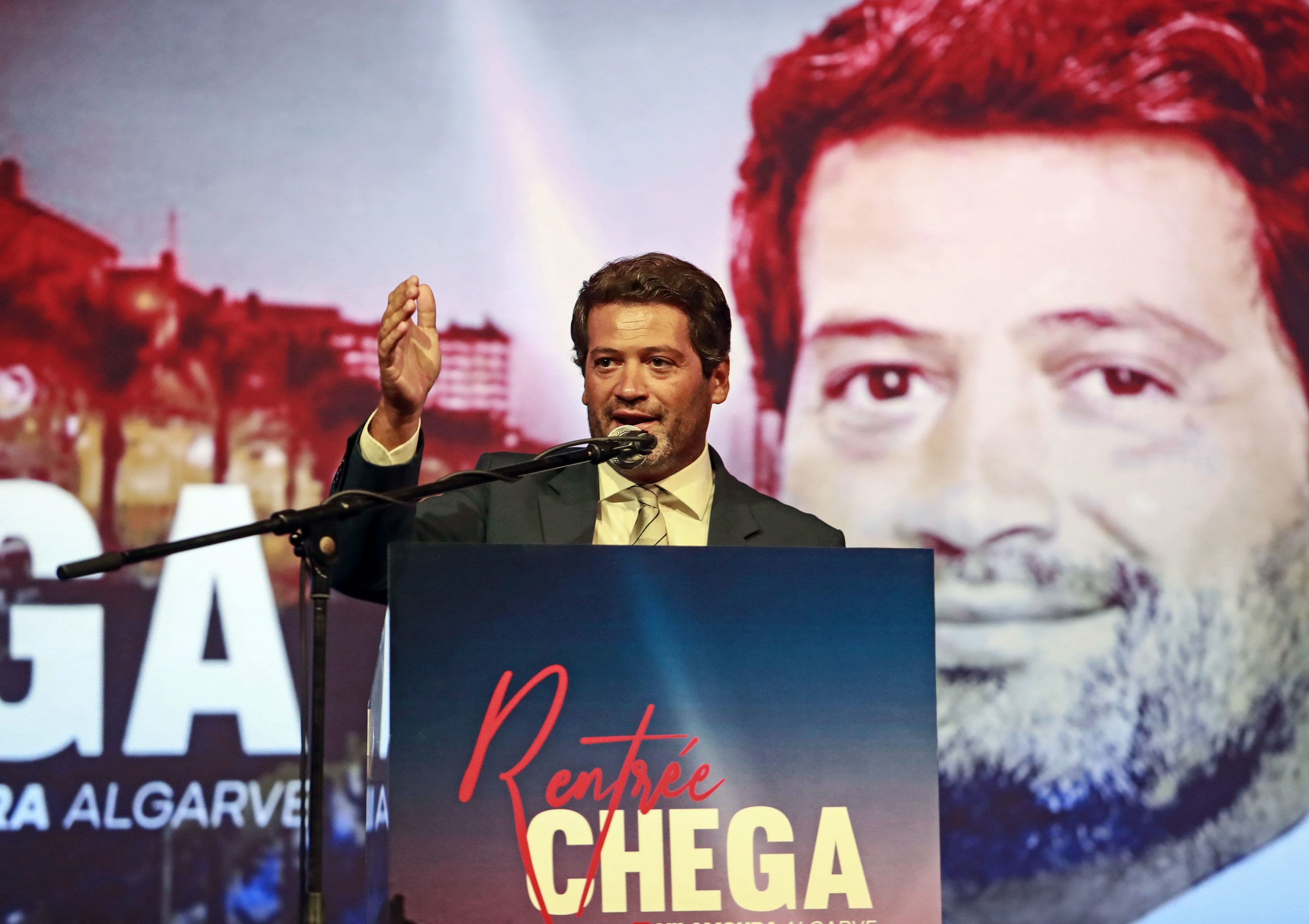 Chega classifica saída da ministra como “símbolo do fracasso” da maioria absoluta