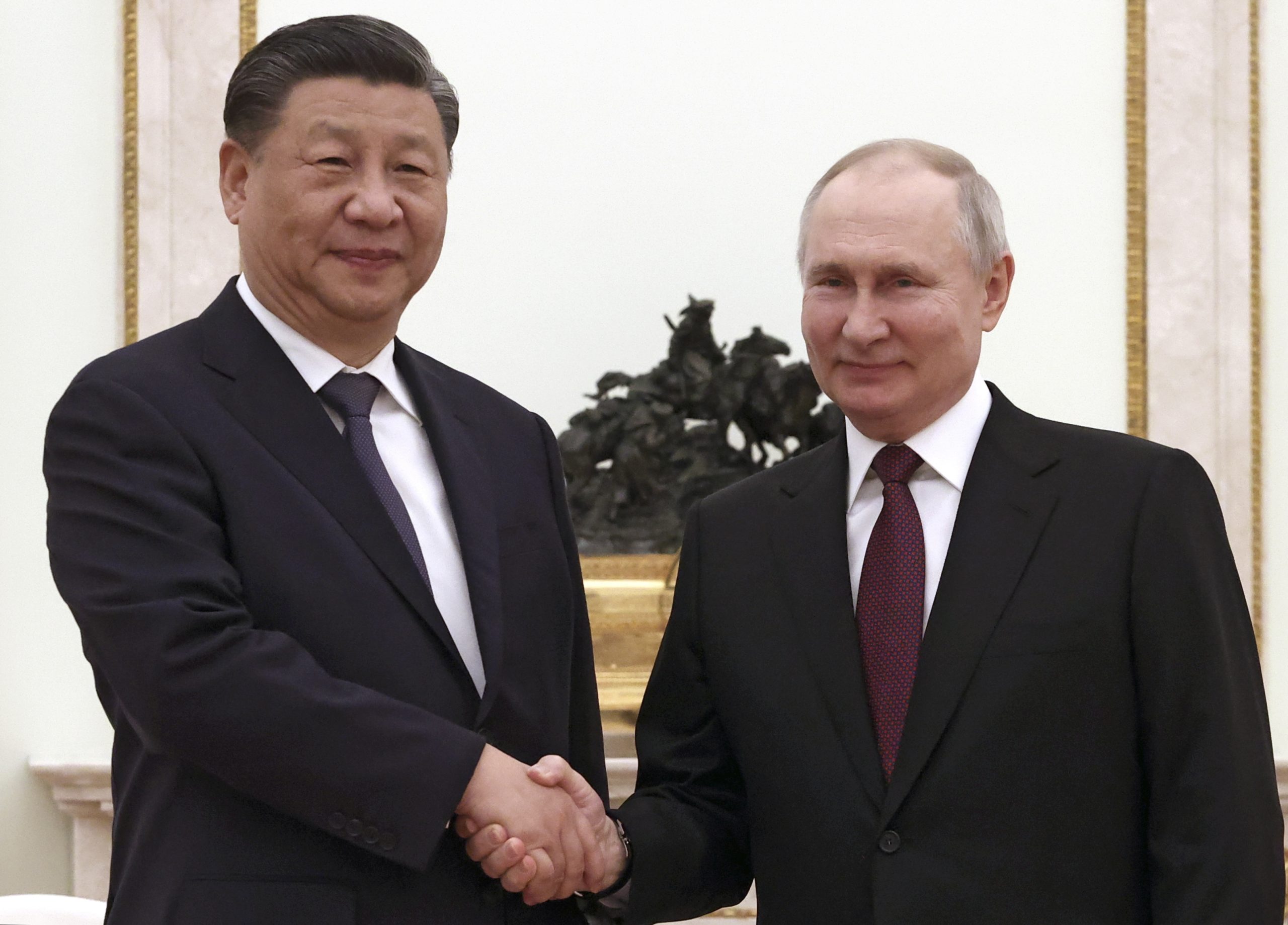 Primeiro encontro em Moscovo. Putin e Xi Jinping juntos durante mais de quatro horas