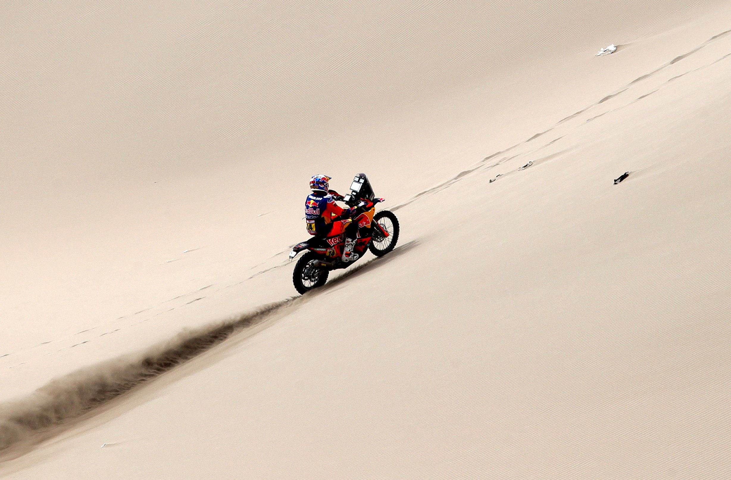 Dakar 2019: Novo líder nas motas em dia de grande atraso de Sébastien Loeb