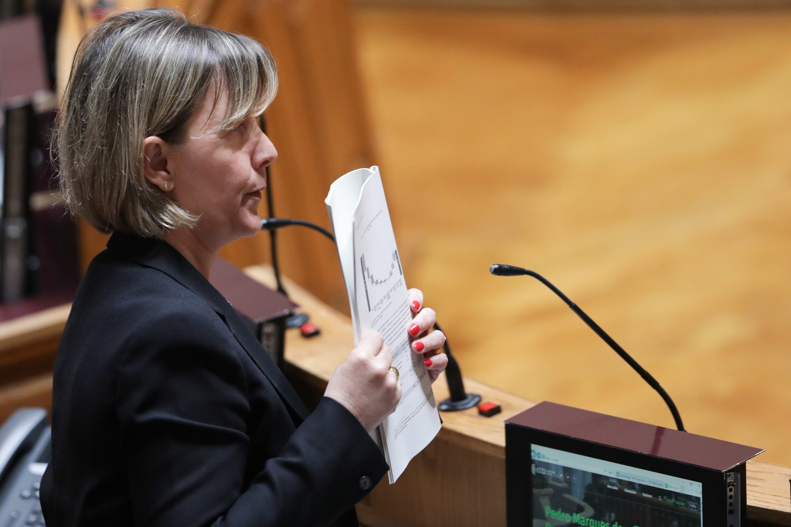 OE2019: Primeiro dia de debate terminou às 20:30 com pergunta de Maria Luís Albuquerque sem resposta