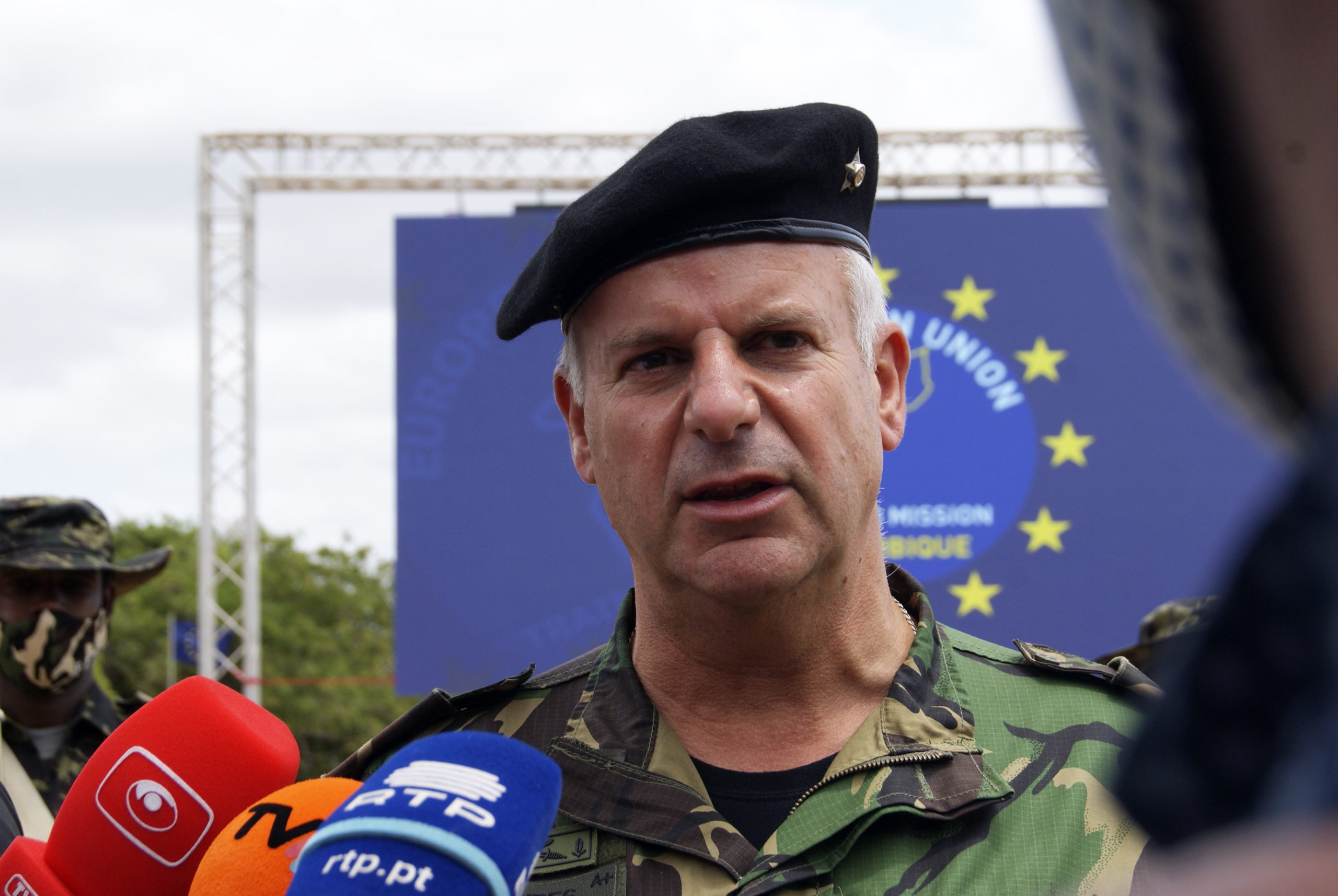 Diretor-geral da Defesa portuguesa defende apoio ao “porta-aviões” Cabo Verde