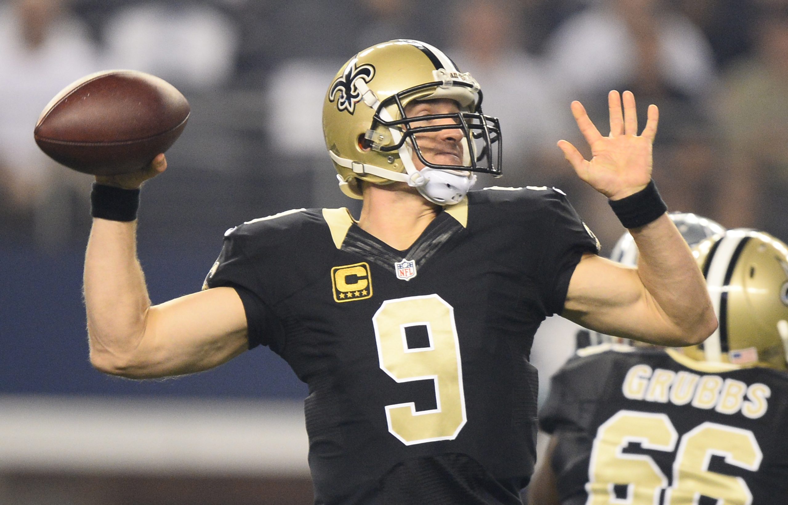 Drew Brees bate recorde de passes para ’touchdowns’ na NFL