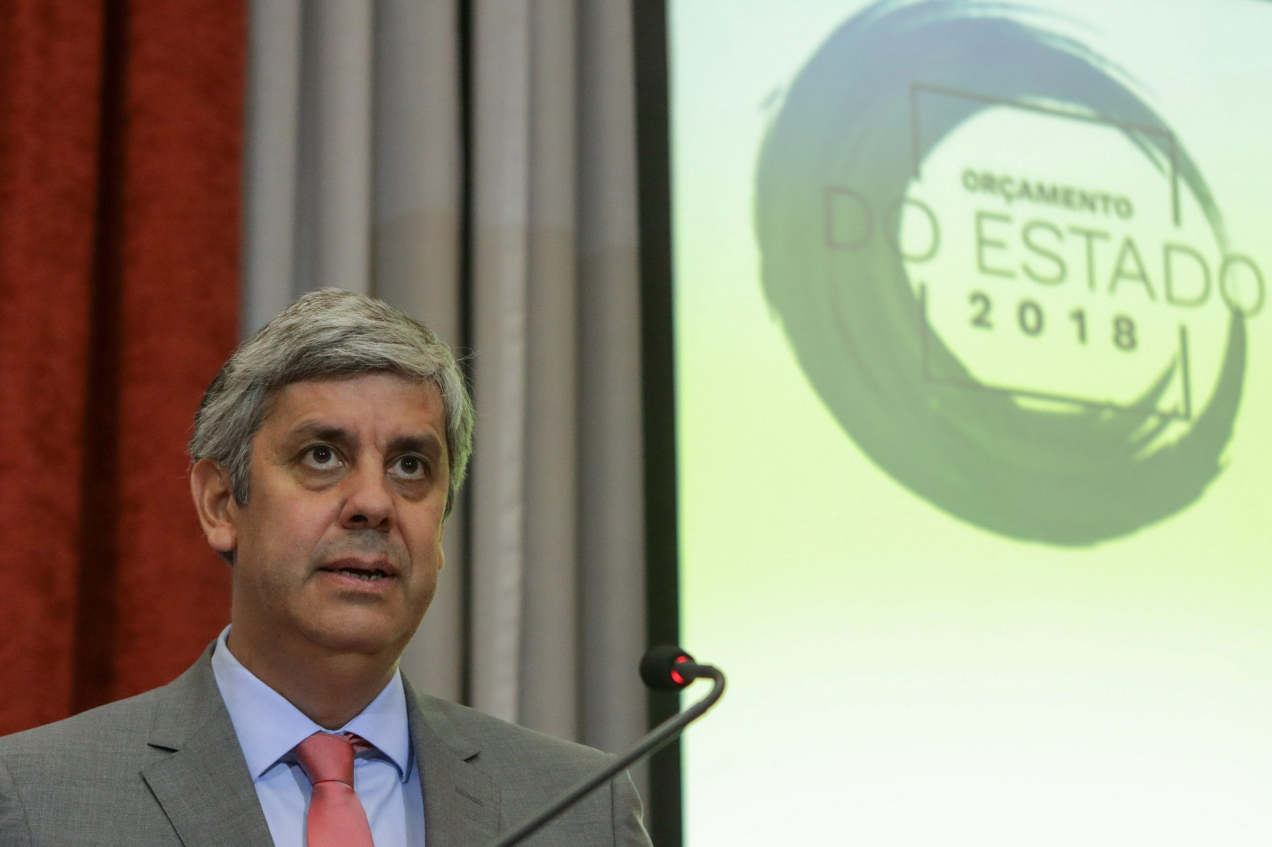 Aproxima-se ciclo com taxas de juros mais elevadas, diz Mário Centeno