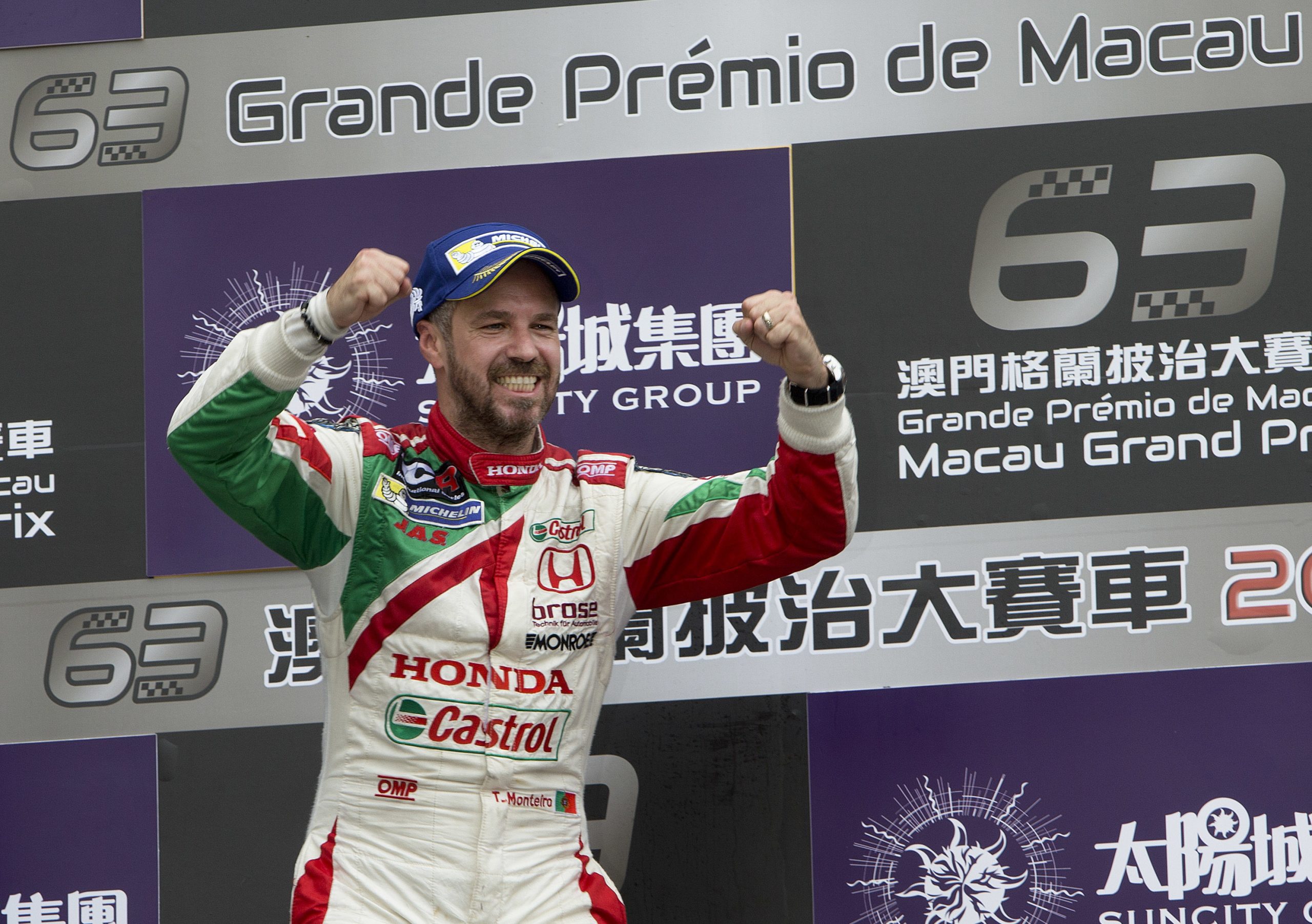 Piloto Tiago Monteiro confirmado na Taça do Mundo de Carros de Turismo com a Honda mas em nova equipa