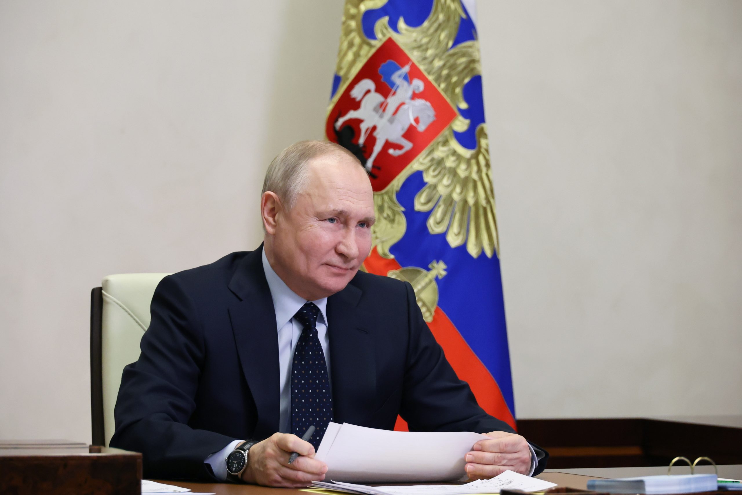 Putin quer reduzir “domínio ocidental” e identifica China e Índia como parceiros-chave