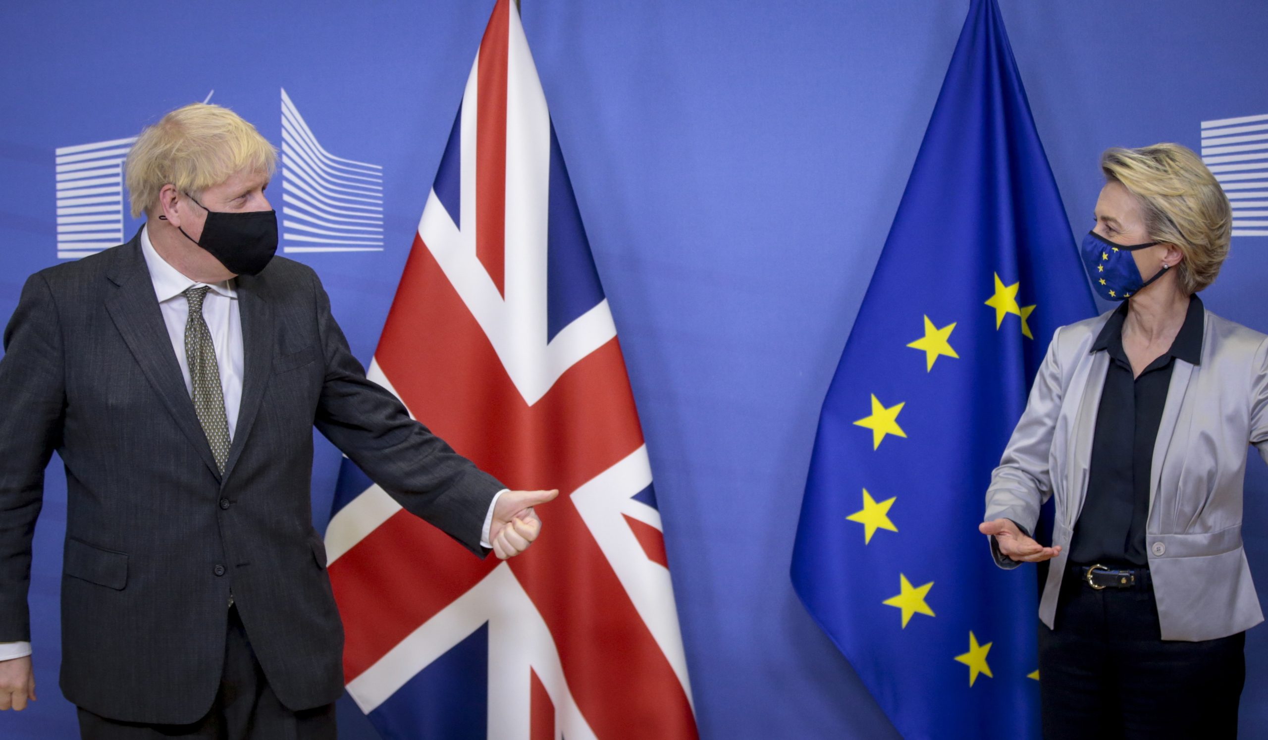 Brexit: Frotas UE mantêm acesso a águas britânicas até 2026 mas com corte de 25%