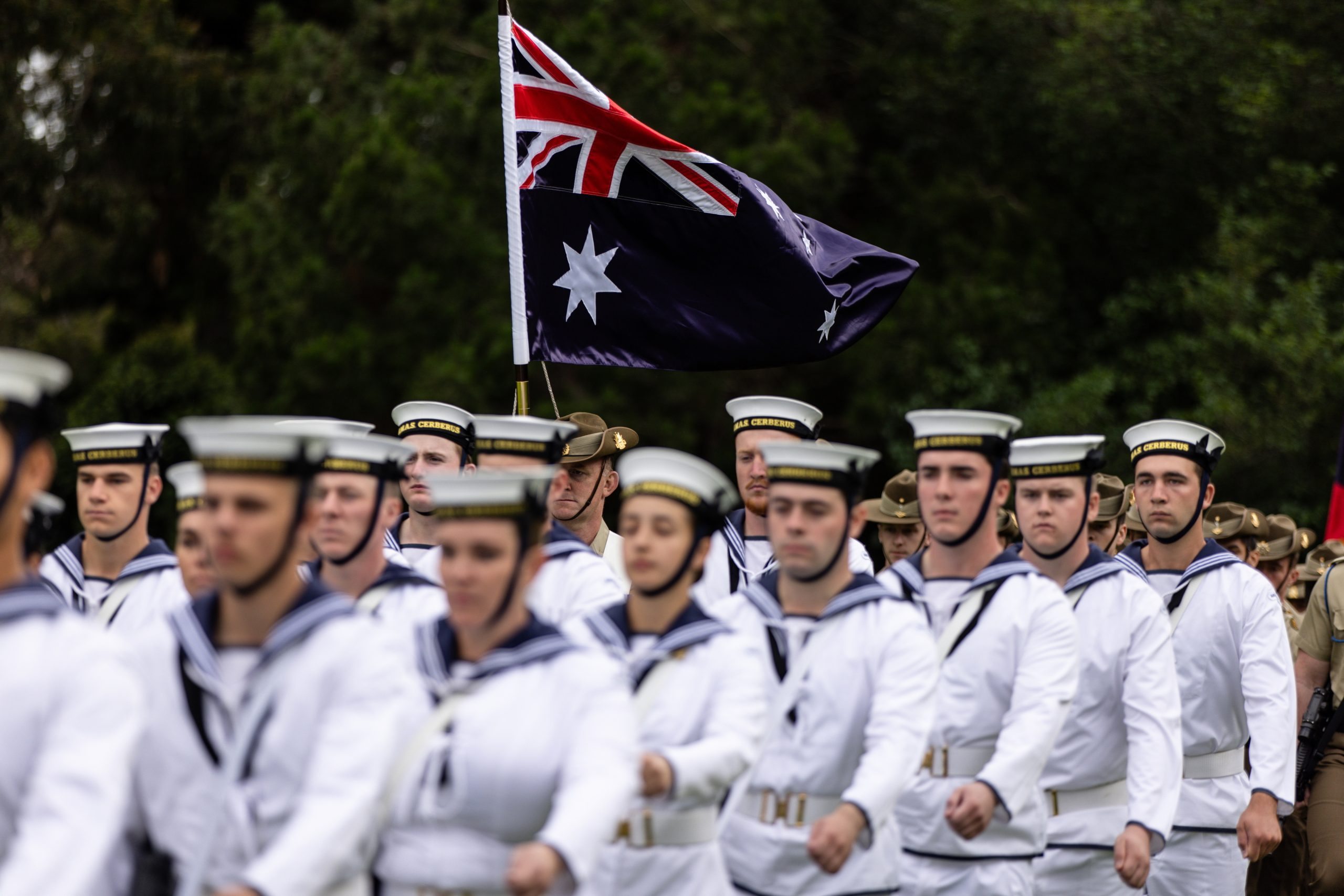 Navio da marinha australiana bloqueia acidentalmente internet e rádio em partes da Nova Zelândia