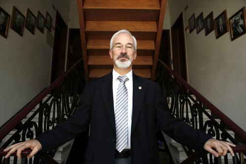 Ex-bastonário dos médicos José Manuel Silva promete devolver orgulho à cidade de Coimbra