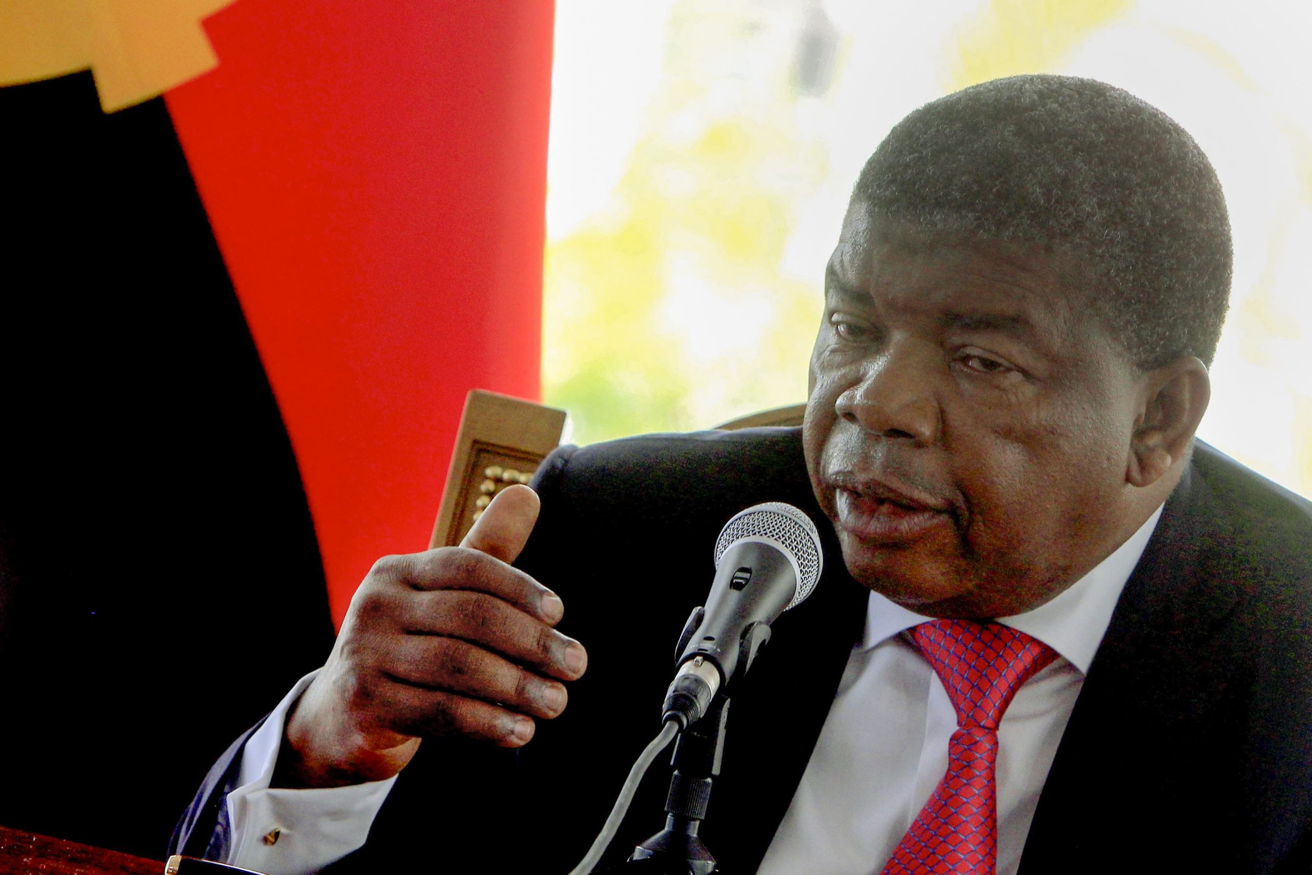 Presidente angolano nega estar a proteger Manuel Vicente