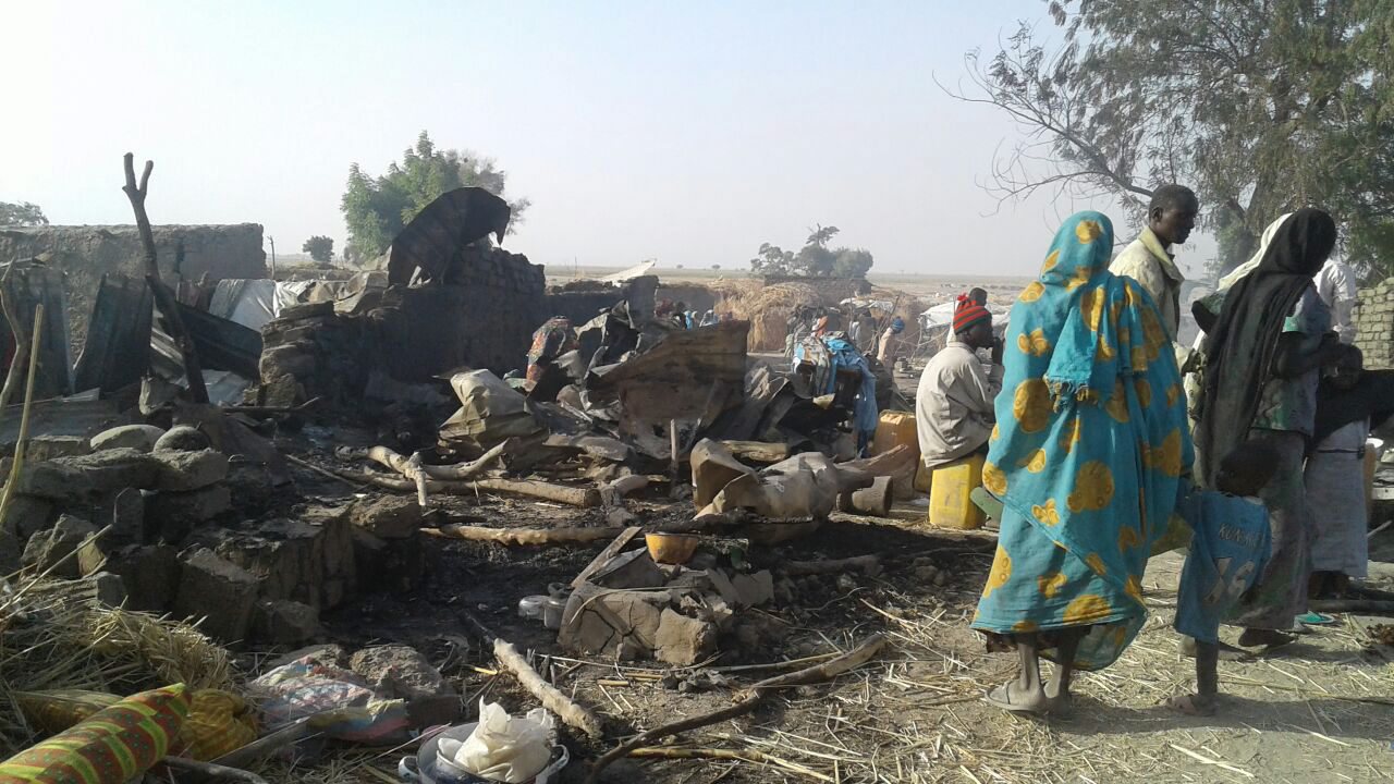 Nigéria: Boko Haram ataca campo de refugiados bombardeado há dias por engano