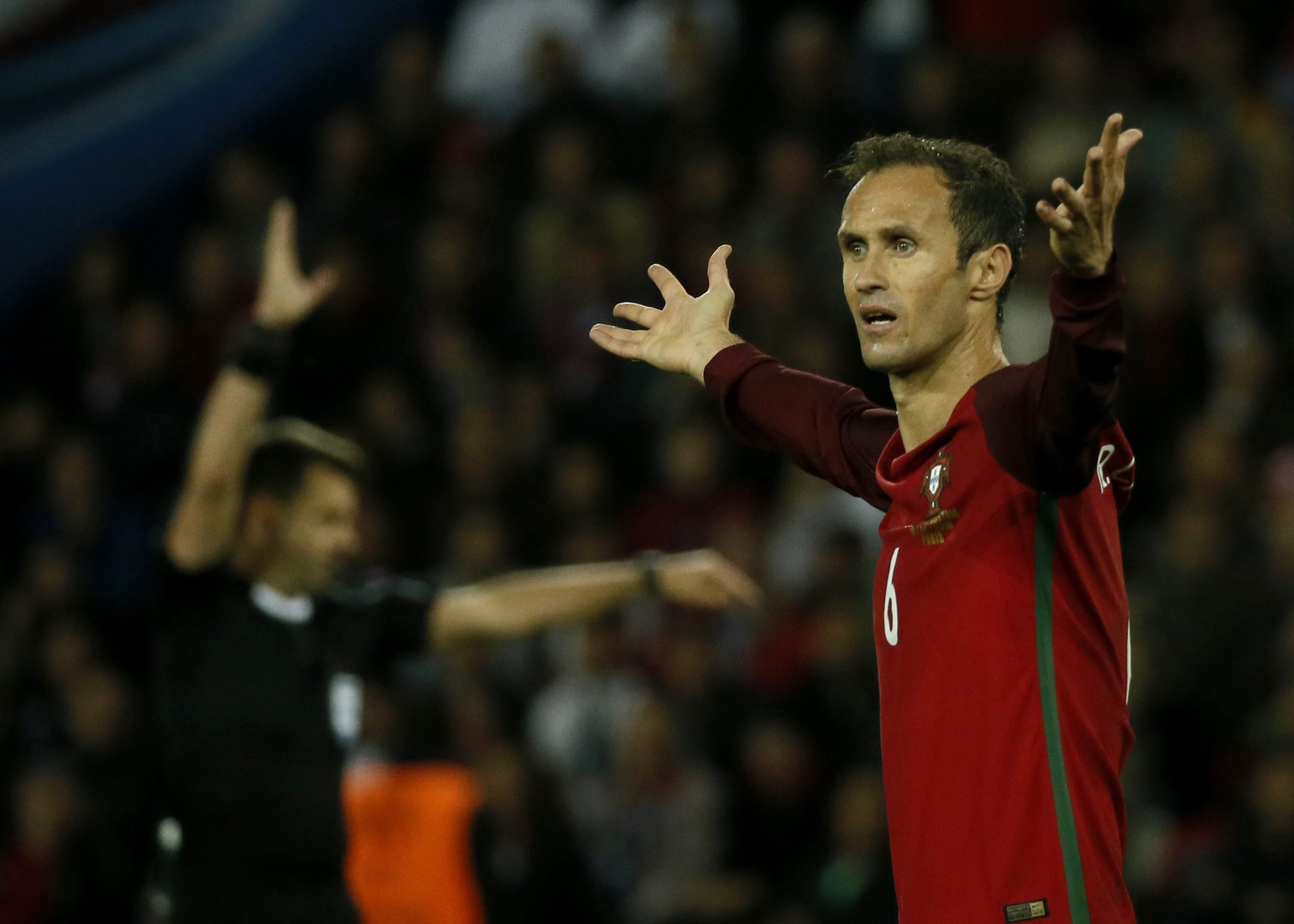 Ricardo Carvalho e Ricardo Pereira na equipa técnica de Roberto Martínez