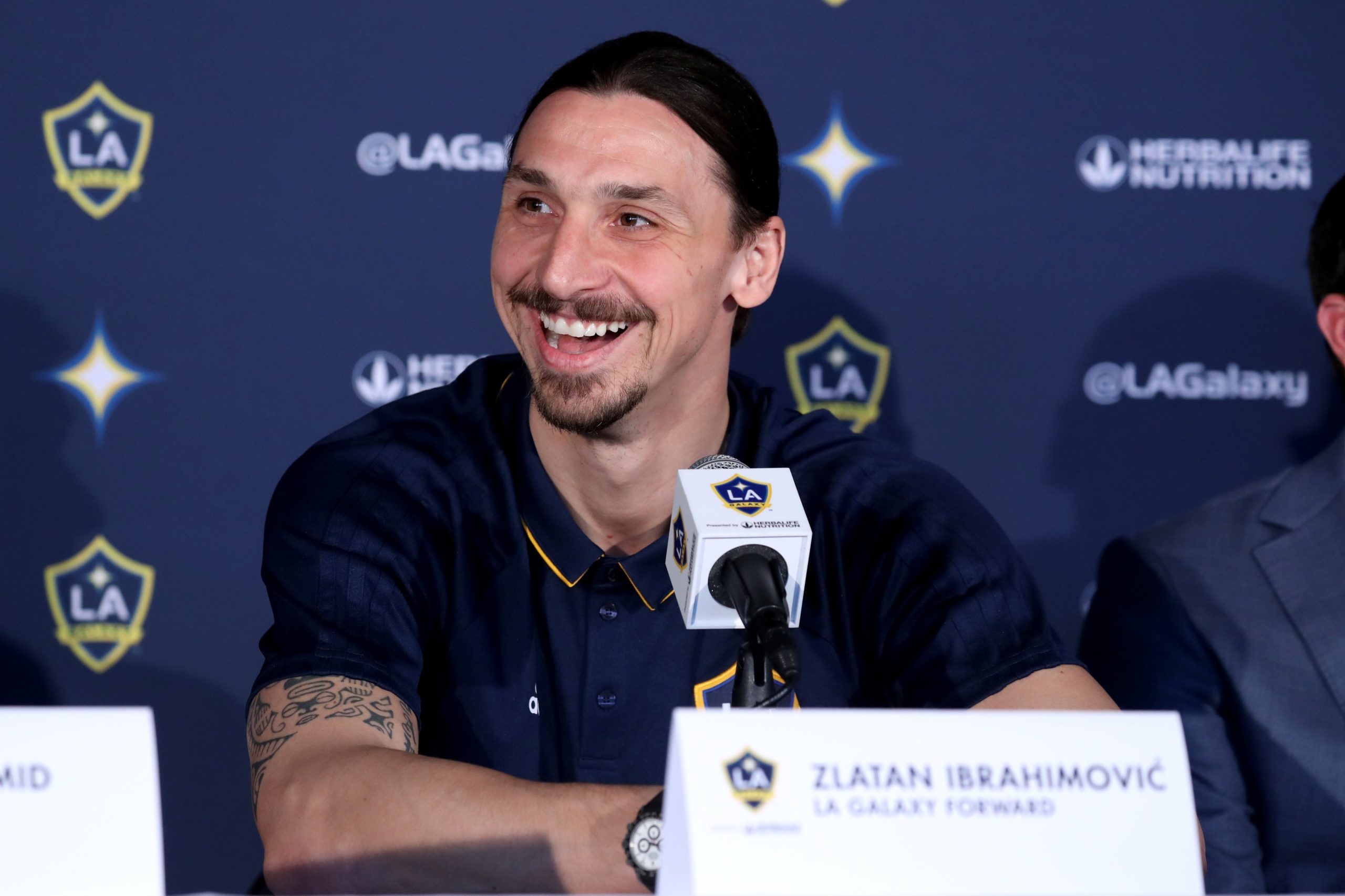 Ibrahimovic diz aos americanos que é como Benjamin Button: “nasci velho e vou morrer jovem”