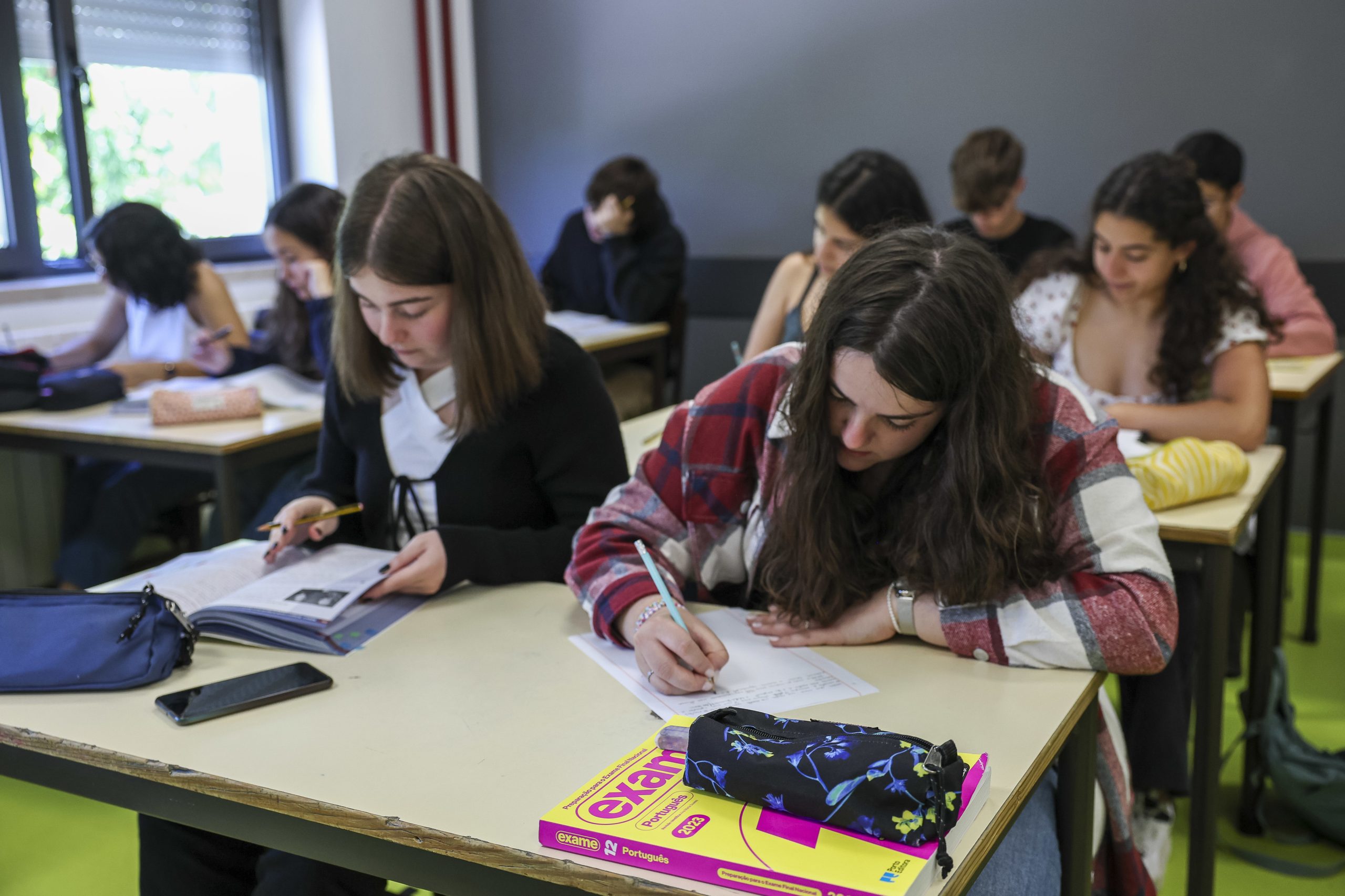 Escolas de Mem Martins fechadas devido a greve e protesto de pessoal não docente