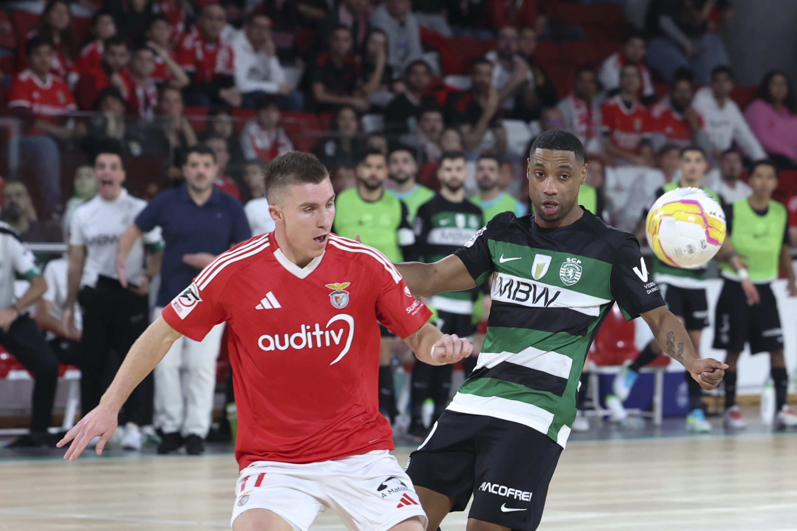 Ex-jogador do Benfica arrasa treinador de futsal dos encarnados