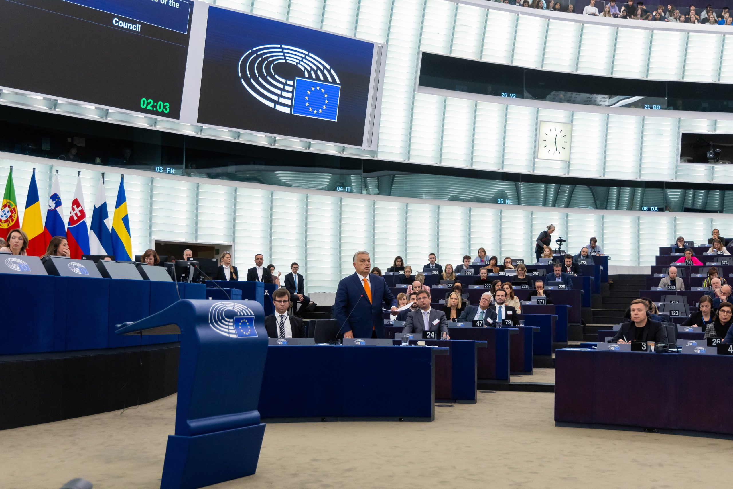 Orbán acusa Von der Leyen e Manfred Weber de querem derrubar governo húngaro