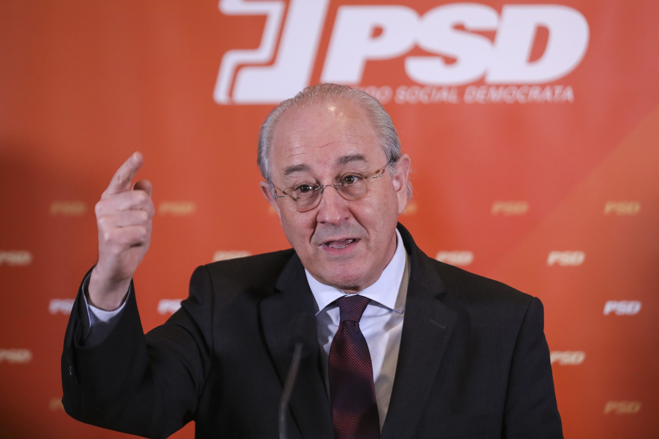 Assembleia distrital do PSD de Setúbal pede demissão imediata de Rui Rio