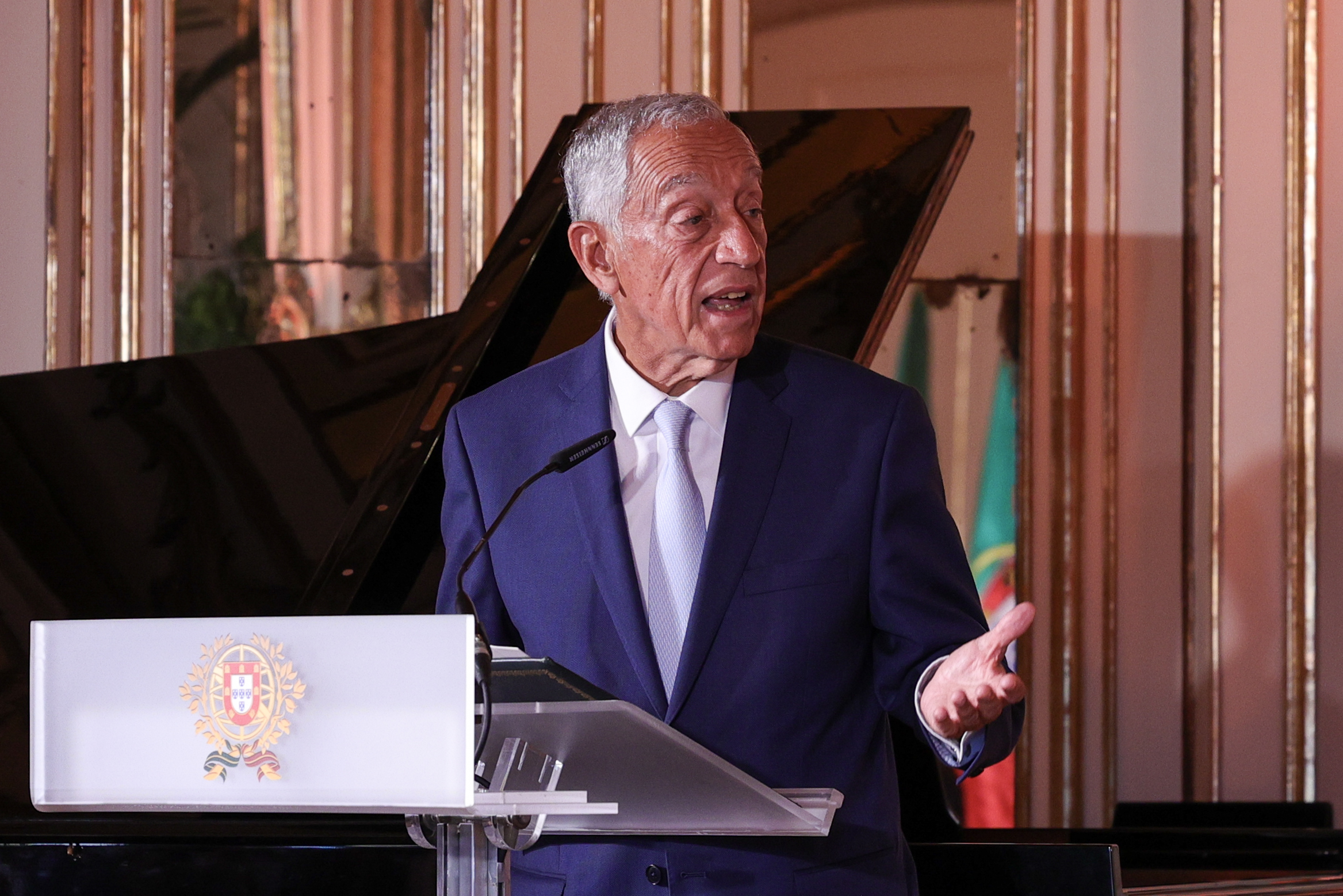 Marcelo diz que “matérias muito sensíveis de Estado são tratadas discretamente”