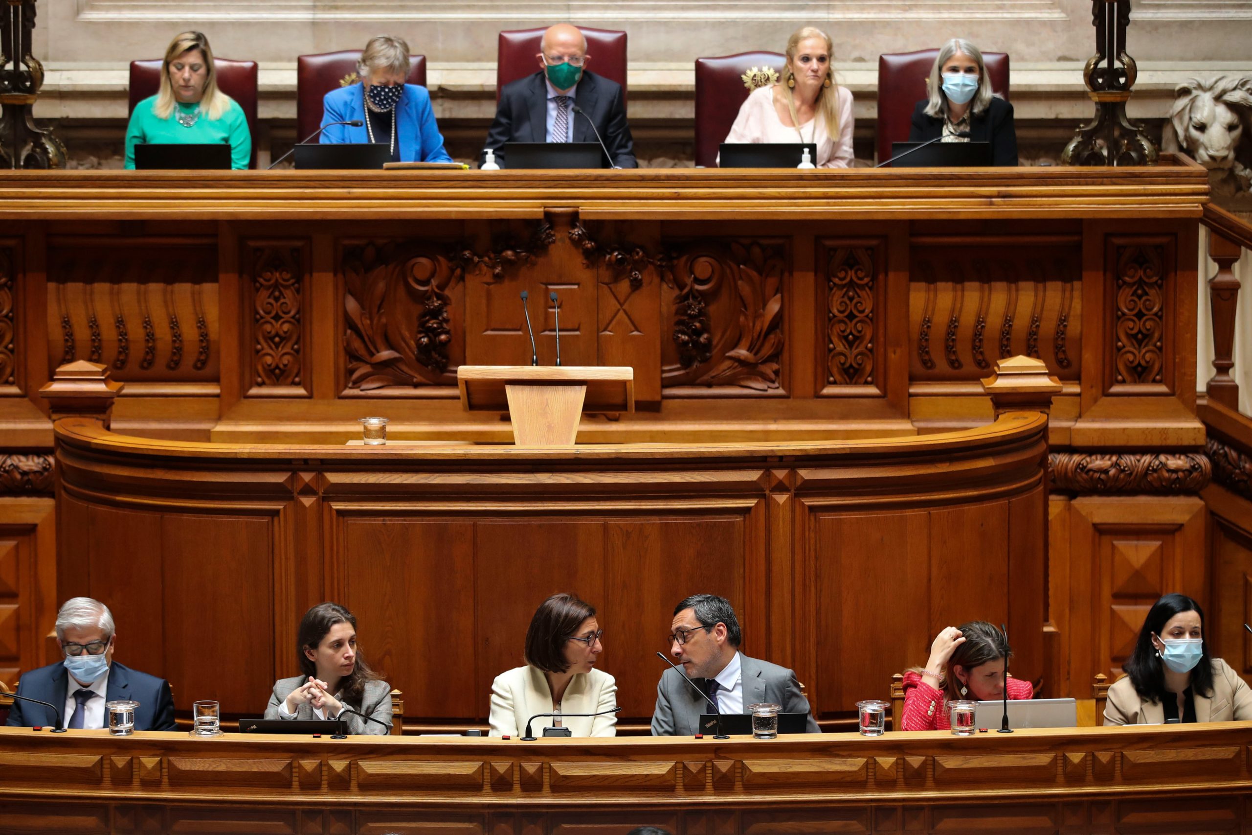 Contratos individuais do Estado podem optar por seguro de saúde em vez de ADSE
