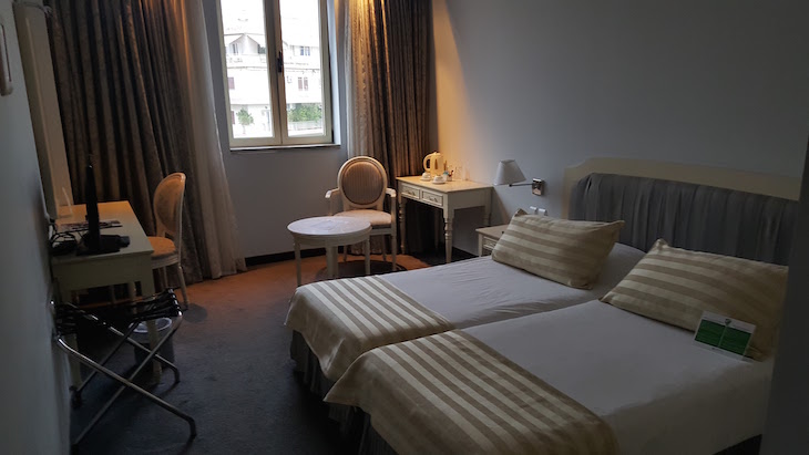 Preço médio por quarto disponível na hotelaria sobe 30% em abril para 64 euros
