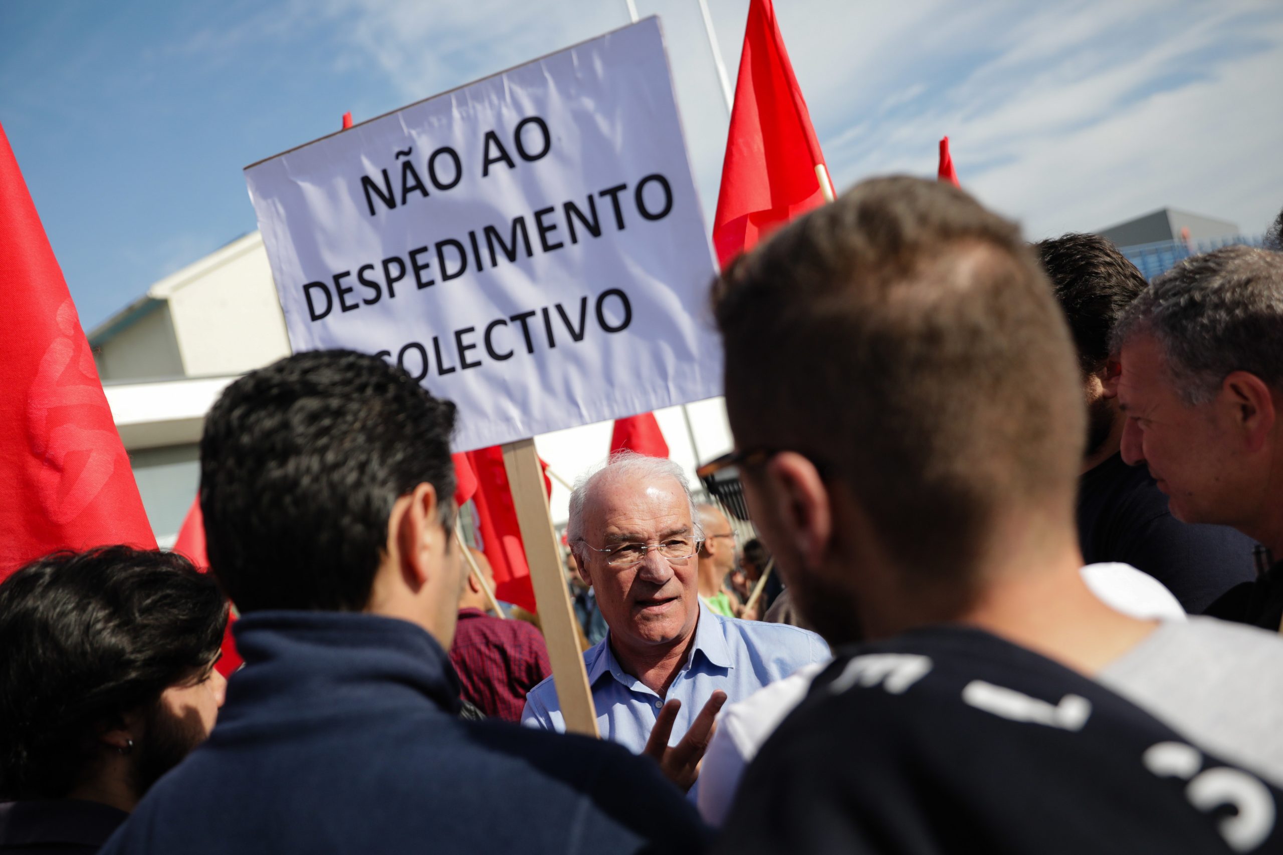 CGTP diz que Governo não pode permitir despedimento coletivo na Efacec