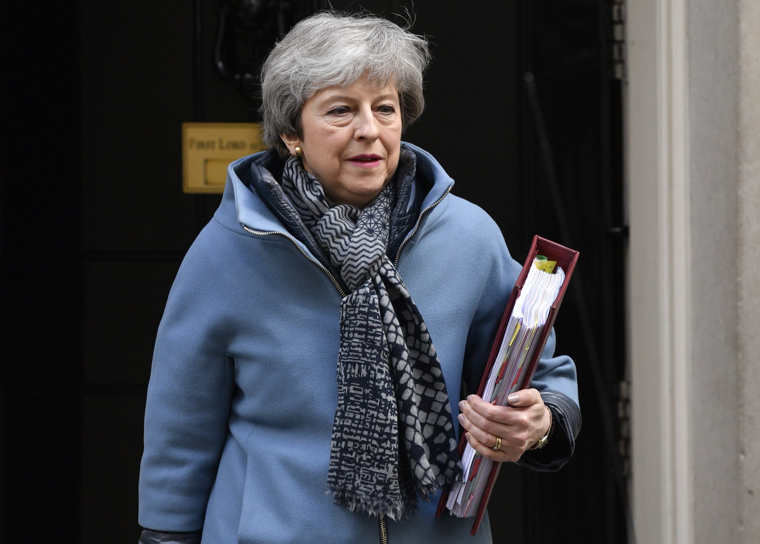 Brexit: Theresa May identifica questões em que concorda com Jeremy Corbyn