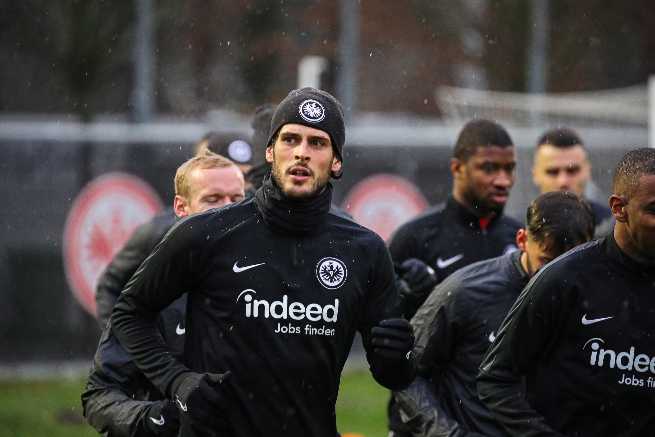 Gonçalo Paciência renova com o Eintracht Frankfurt até 2023