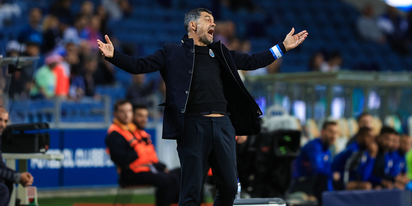 Sérgio Conceição suspenso por 30 dias e multado em cerca de dez mil euros
