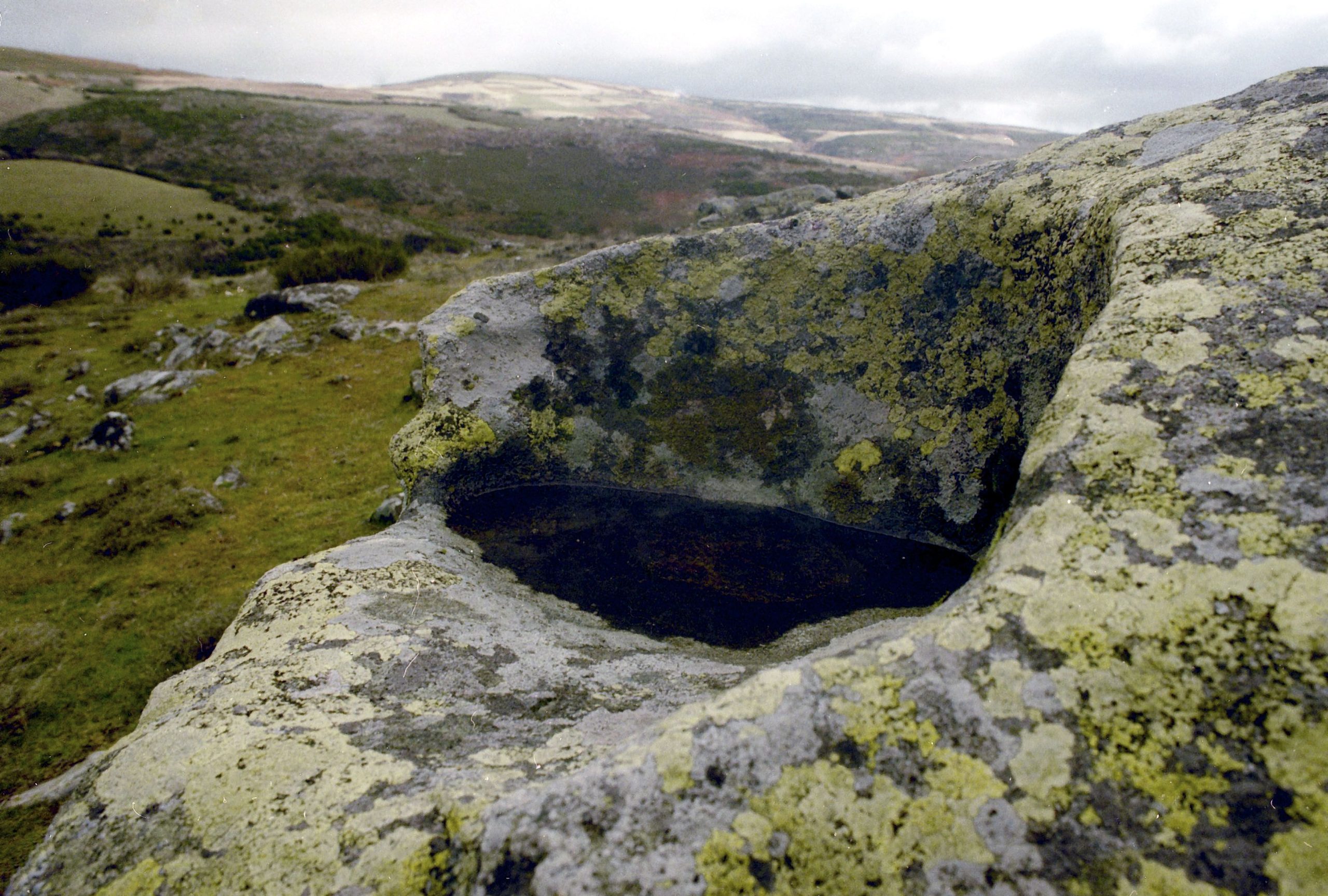 Uma alemã está desaparecida desde ontem na Serra da Estrela. 37 elementos das autoridades fazem buscas