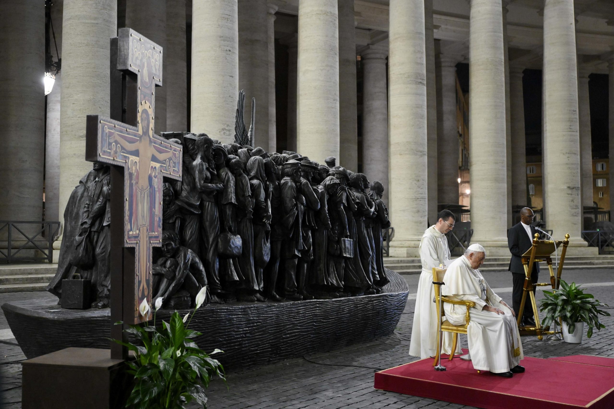 Papa Francisco e Joe Biden discutem conflitos por telefone
