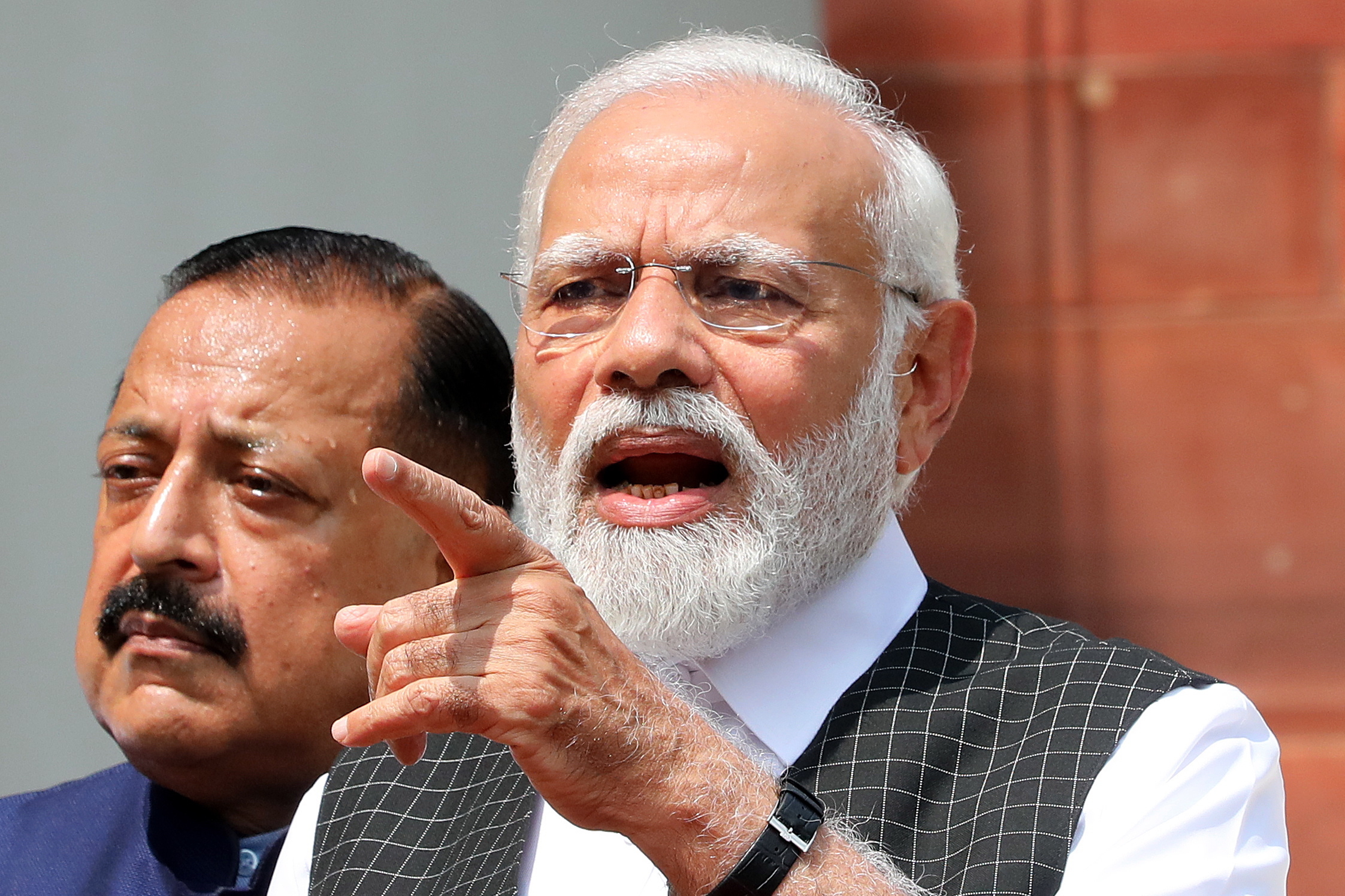 Narendra Modi: Alunagem de sonda indiana representa “dia histórico”