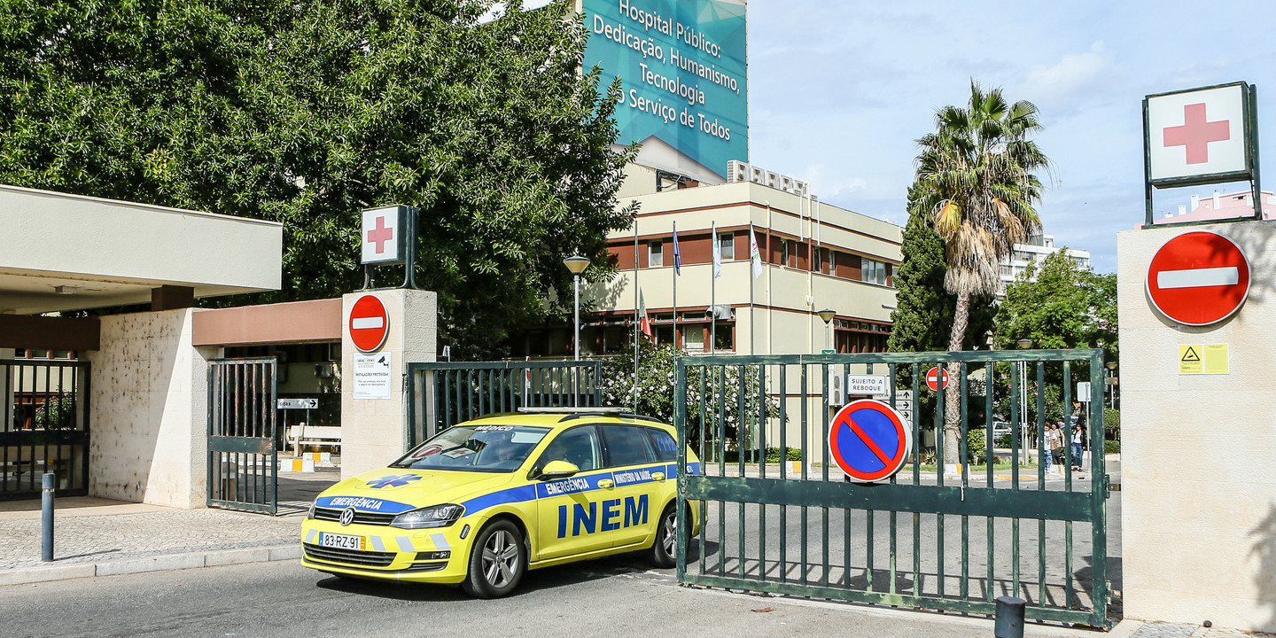Ordem encontra ilícitos disciplinares no caso de circurgiões do hospital de Faro