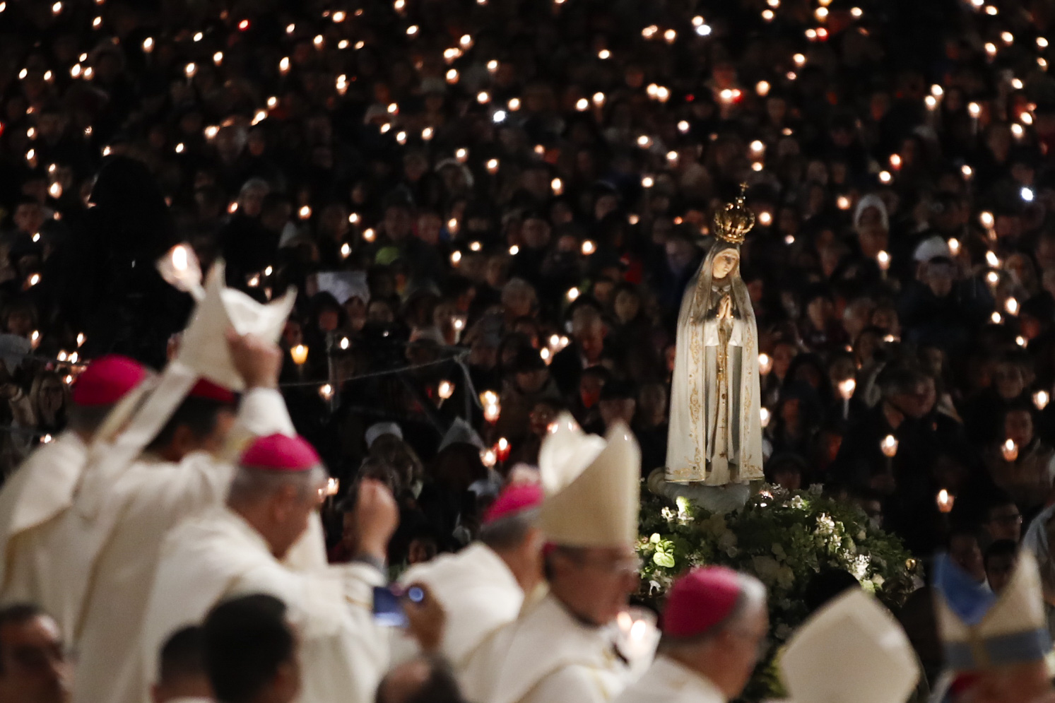 Prevost foi convidado, mas um dia poderá vir Leão XIV. Fátima recorda Papa Francisco e inaugura nova cruz