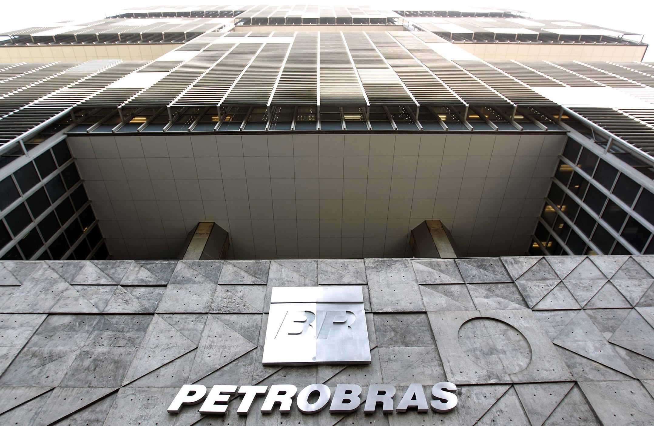 Brasil: Petrobras nega ter fornecido dados falsos sobre poluição ambiental