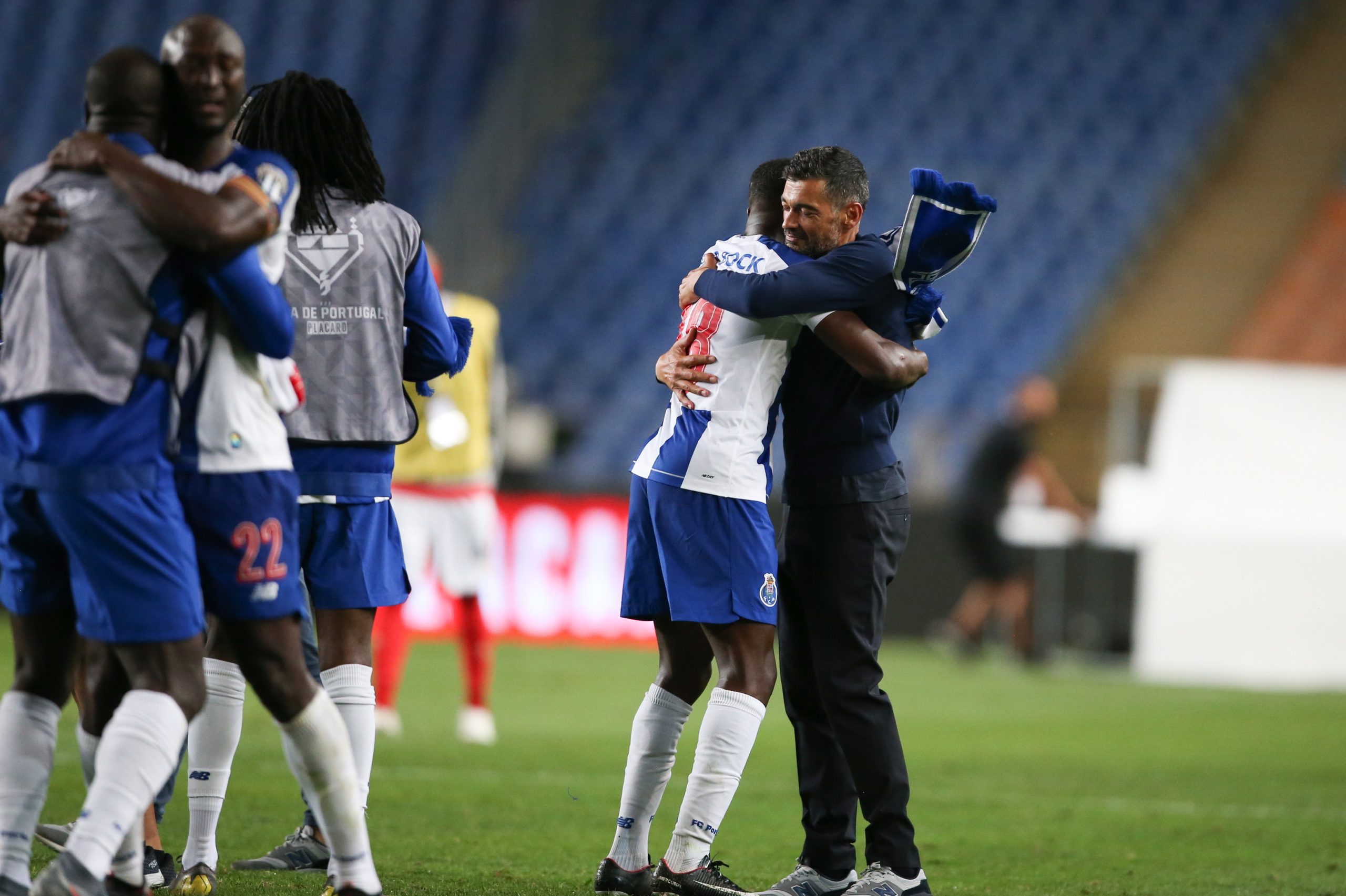 Sérgio Conceição homenageado por comissão de recandidatura de Pinto da Costa