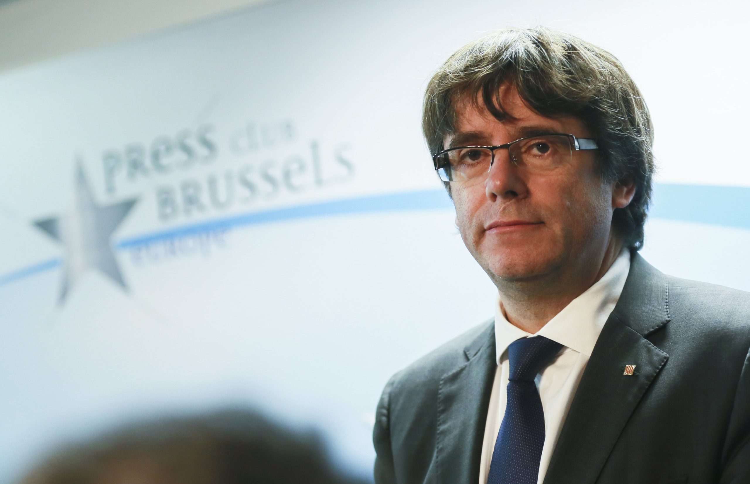 Puigdemont e ex-conselheiros entregam-se às autoridades belgas