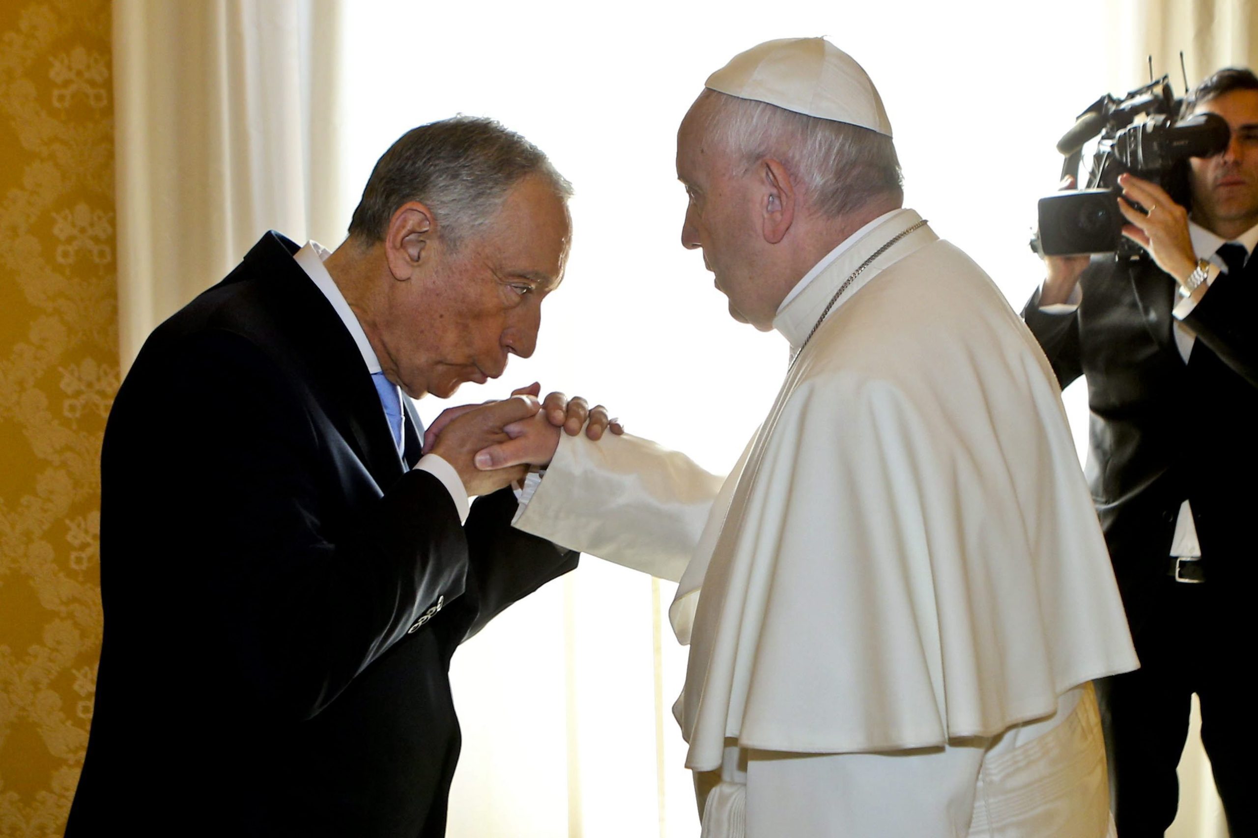 Marcelo agradece ao papa Francisco a “inesquecível peregrinação”