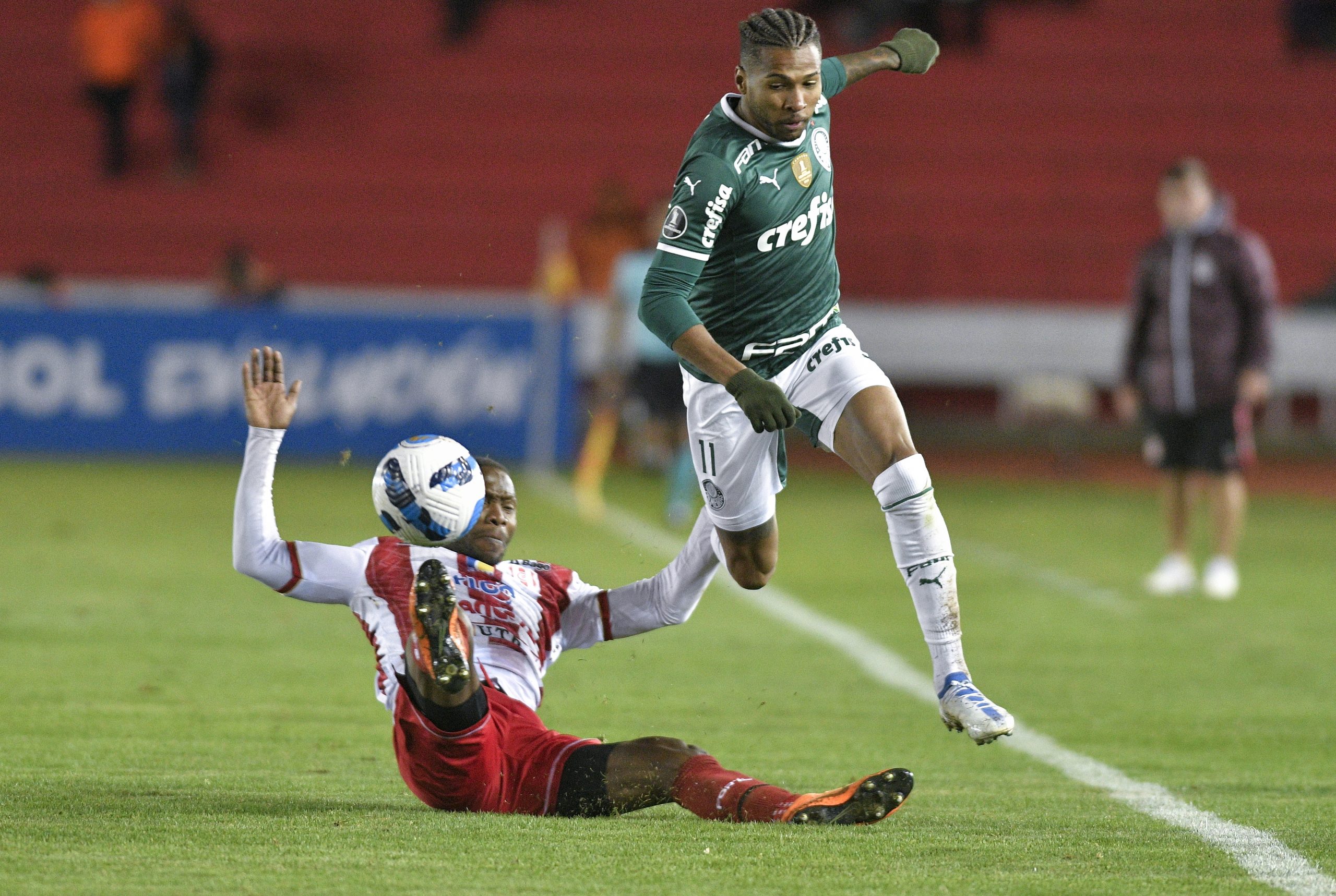 Palmeiras goleia e já está nos oitavos de final da Taça dos Libertadores