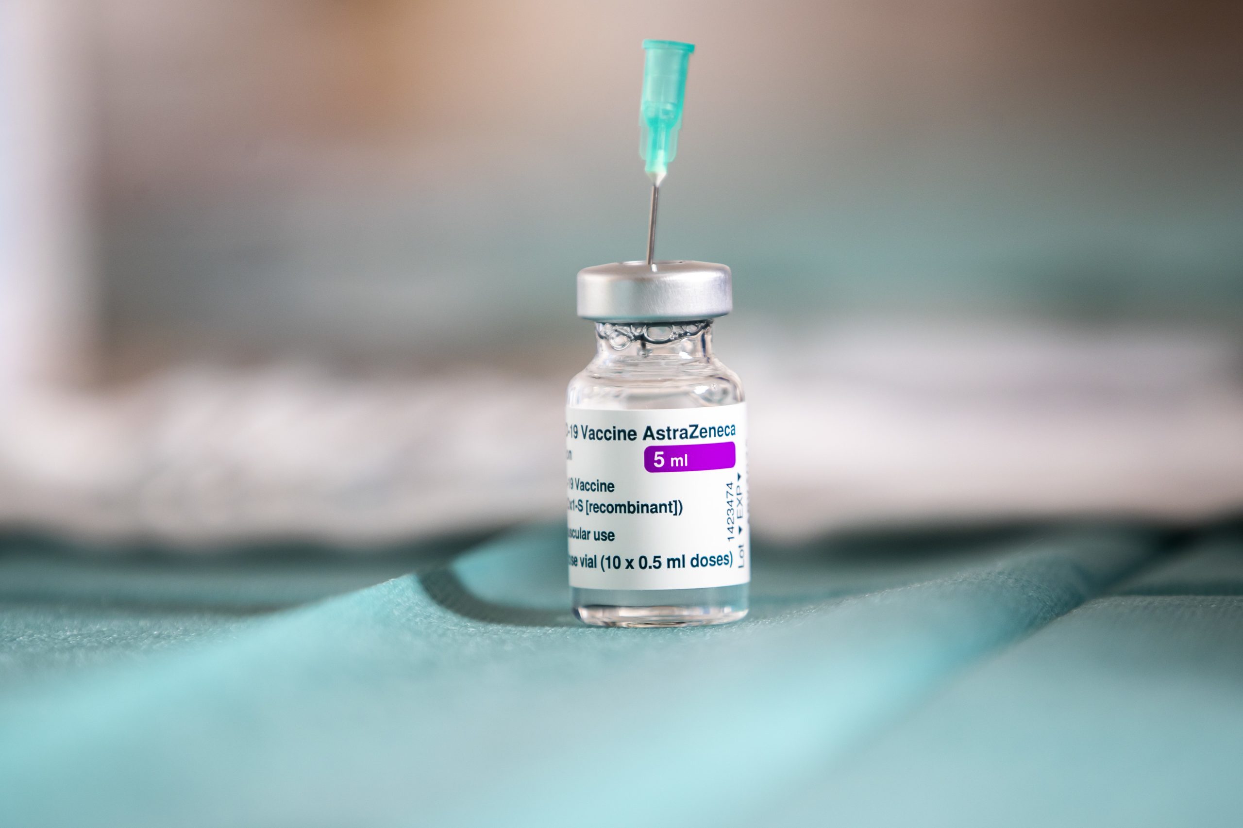 AstraZeneca admite entregar menos de metade das vacinas acordadas para o segundo trimestre