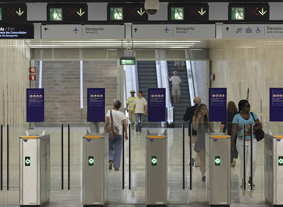 Em 2024 o passe navegante será gratuito para todos os estudantes até aos 23 anos. Saiba como ter acesso
