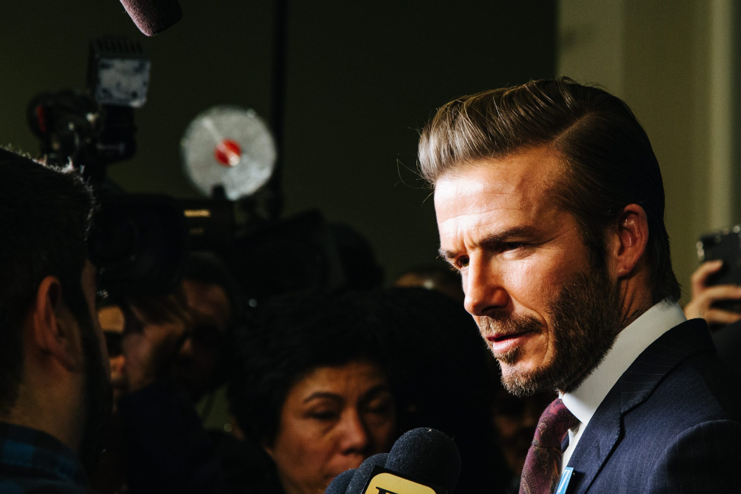 David Beckham foi a Hong Kong, fez um ‘post’ nas redes sociais e criou uma ‘guerra territorial’