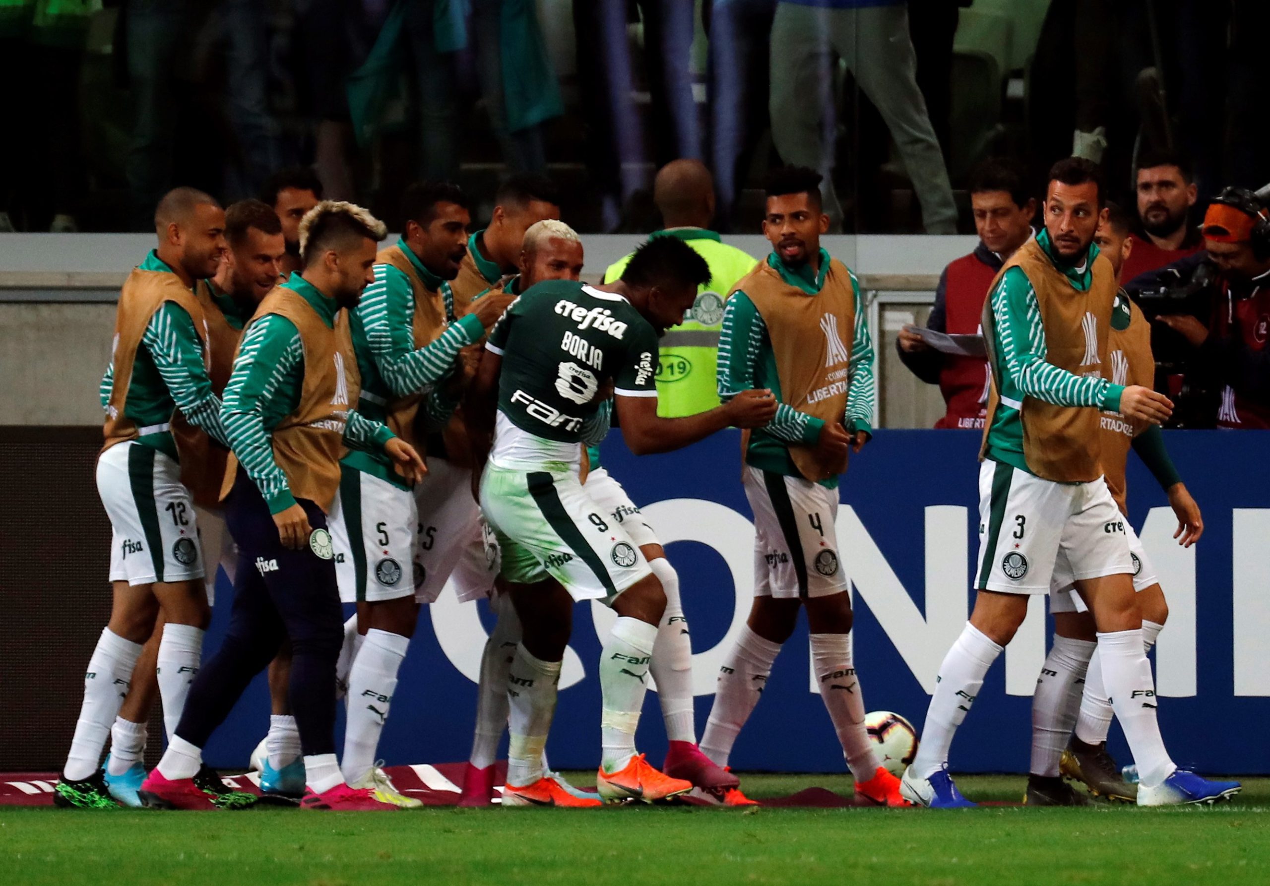 Palmeiras, de Scolari, goleia rumo aos ‘quartos’ da Libertadores