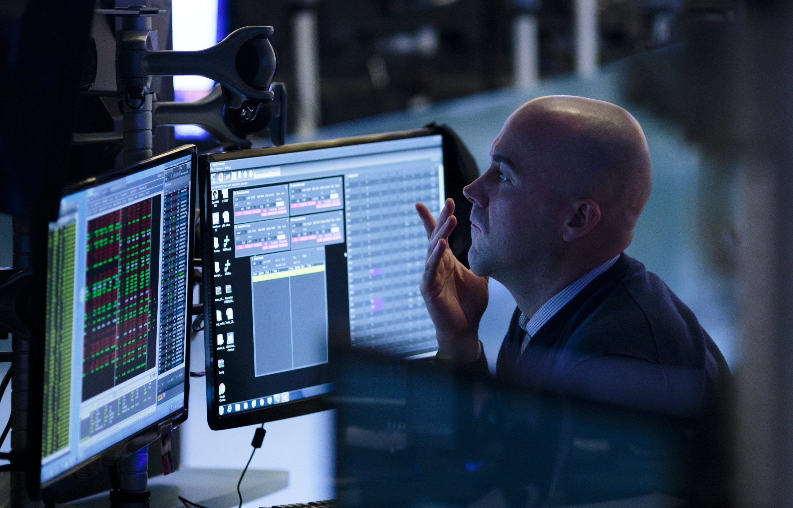 Wall Street acaba em alta acentuada depois de fortes oscilações durante a sessão
