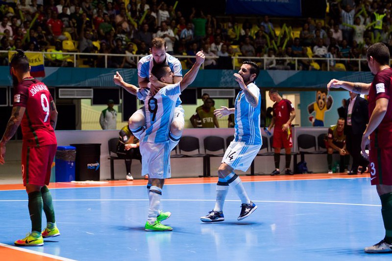 Portugal perde com Argentina e falha final do Mundial de futsal