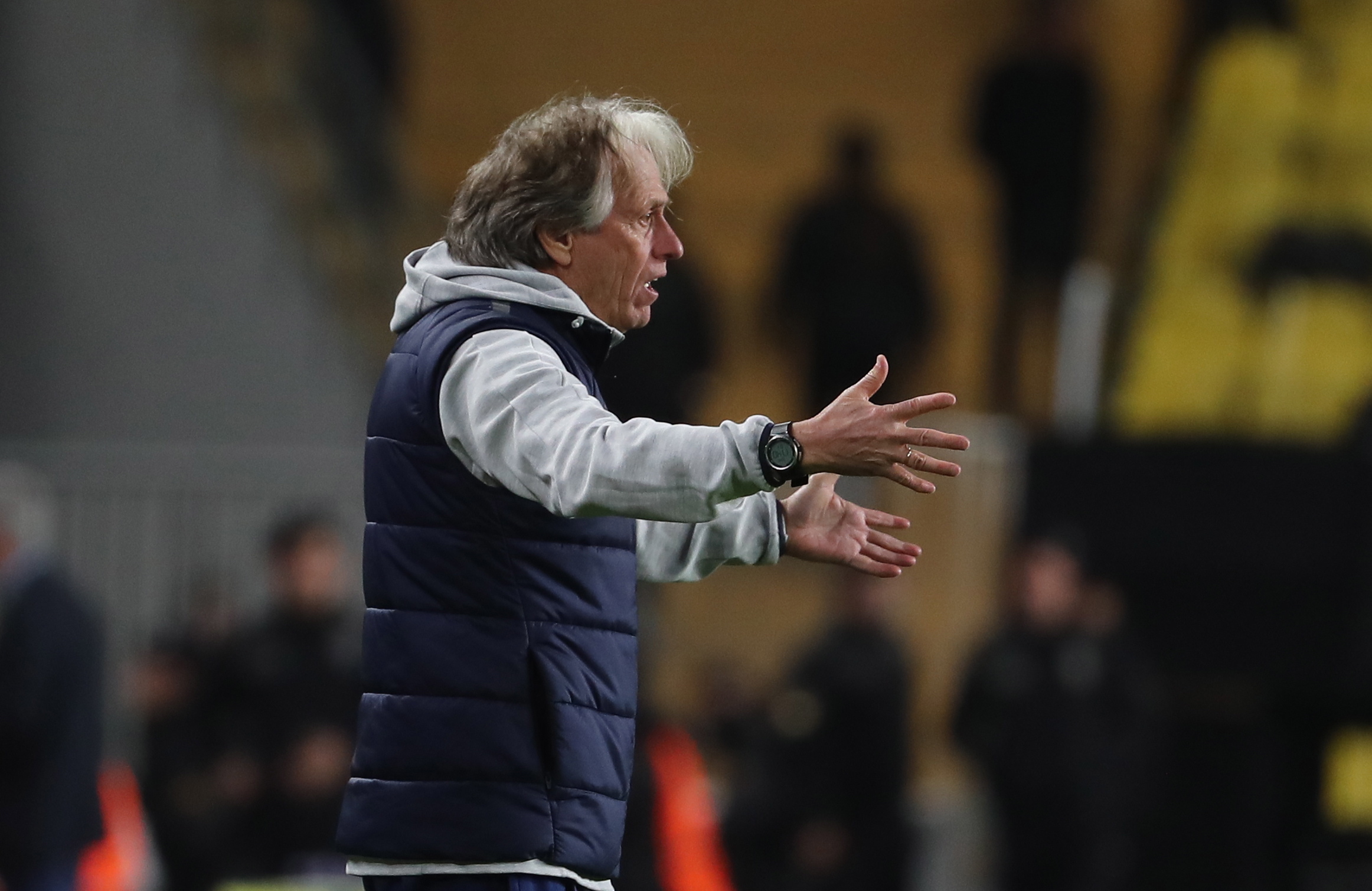 Fenerbahçe, de Jorge Jesus, vence na Turquia com golo apontado nos descontos